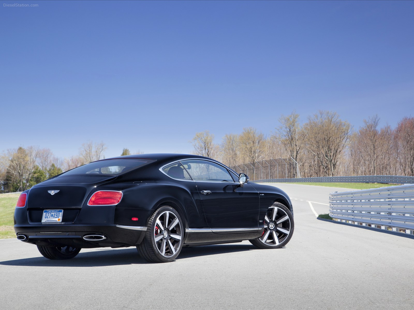 Bentley Continental GT W12 Le Mans Edition 2014 Bentley Continental GT W12 Le Mans Edition 2014