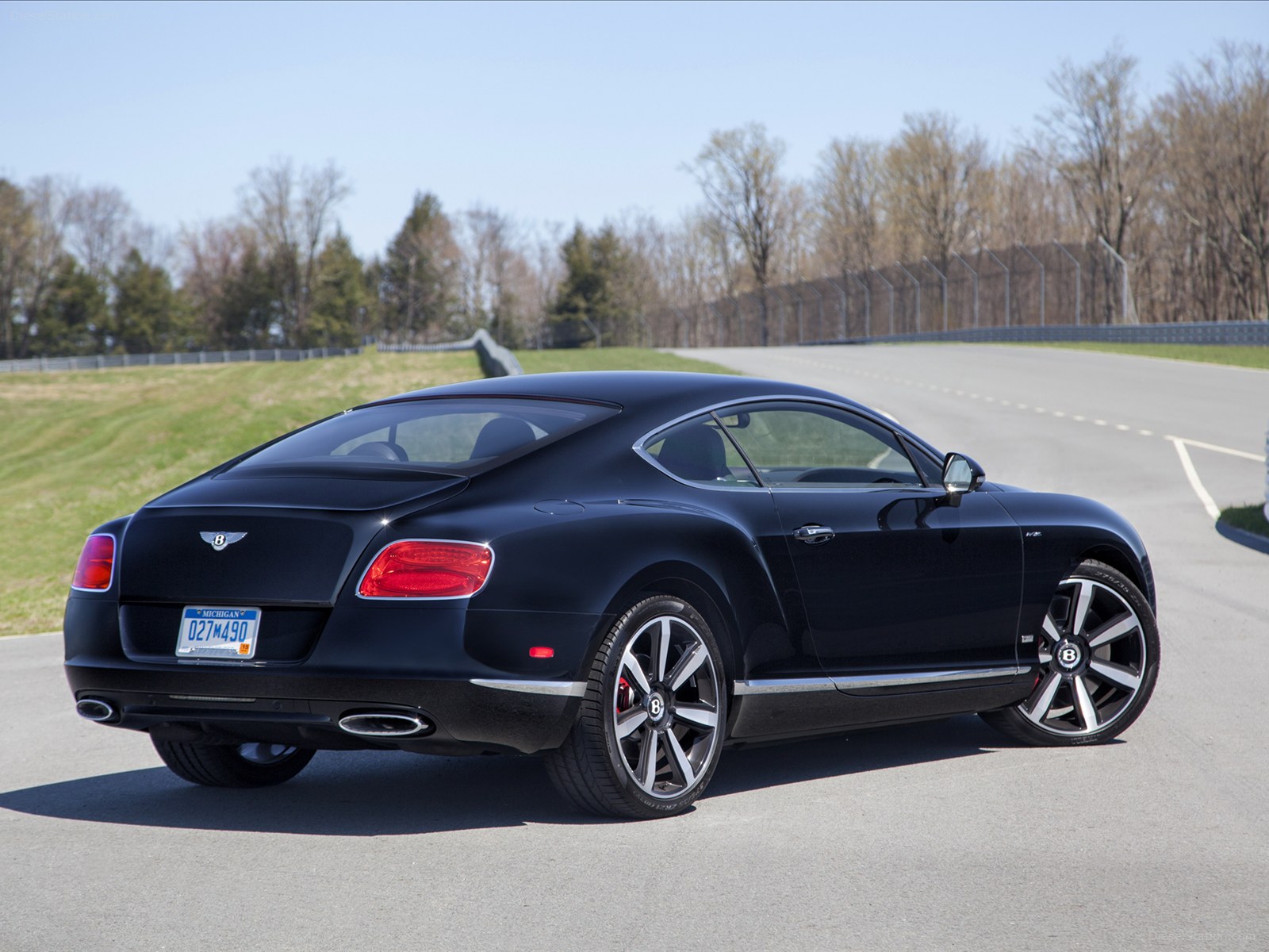 Bentley Continental GT W12 Le Mans Edition 2014 Bentley Continental GT W12 Le Mans Edition 2014