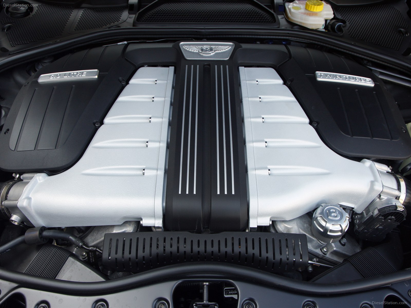 Bentley Continental GTC W12 2012
