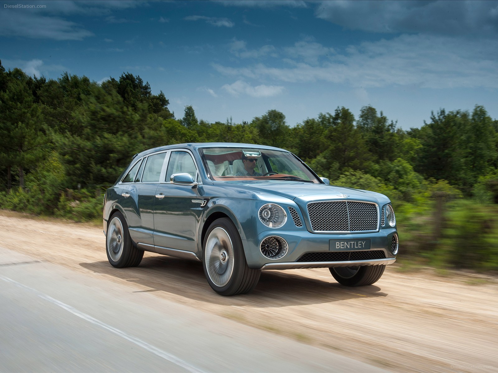 Bentley EXP 9 F SUV Concept