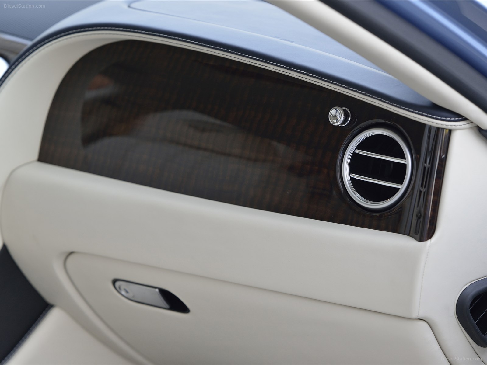 Bentley Flying Spur 2014
