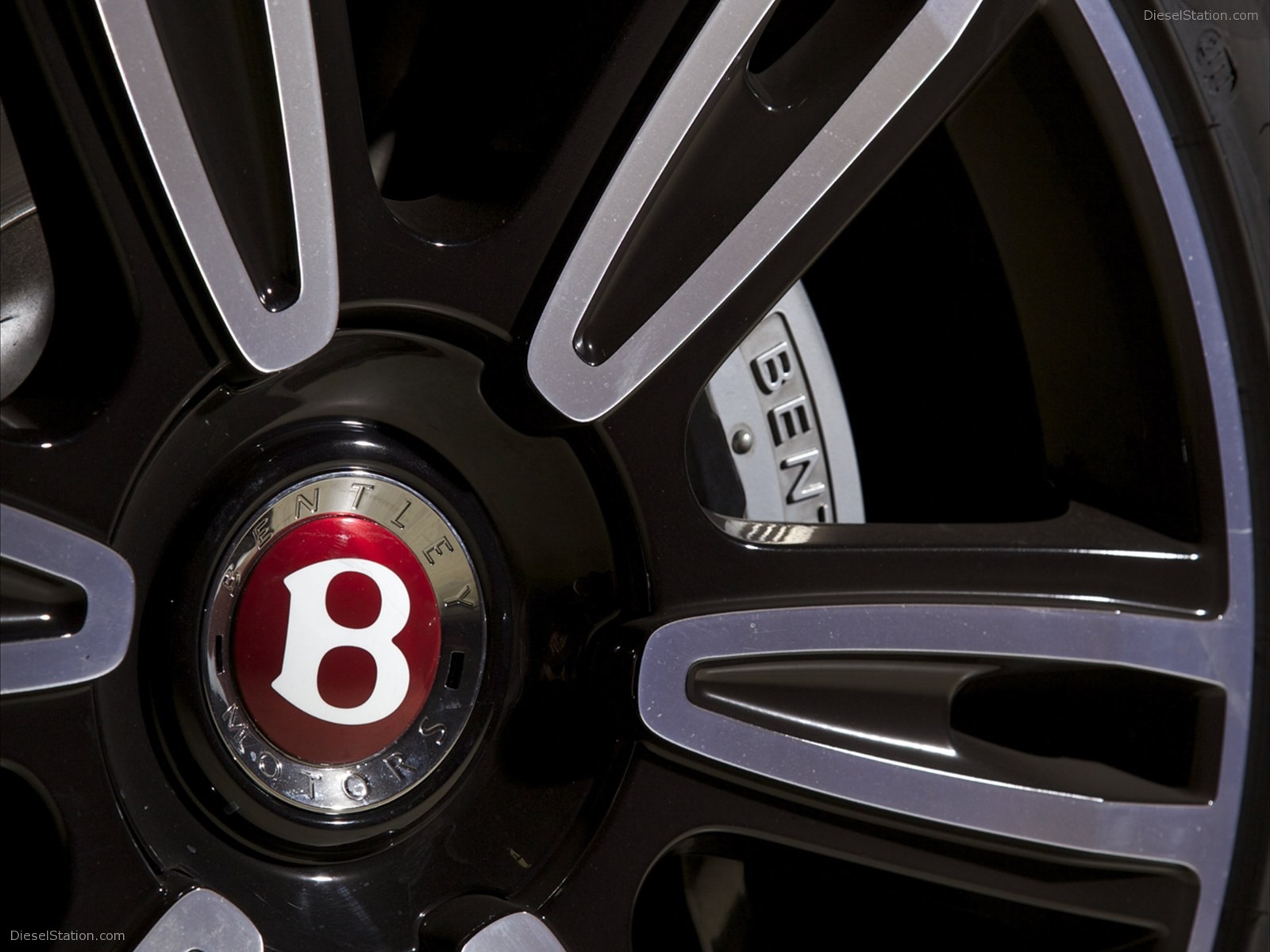 Bentley Continental GTC V8 2012