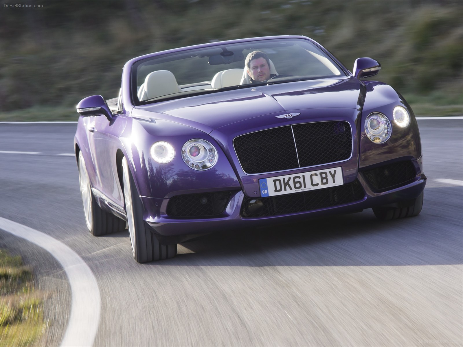 Bentley Continental GTC V8 2012