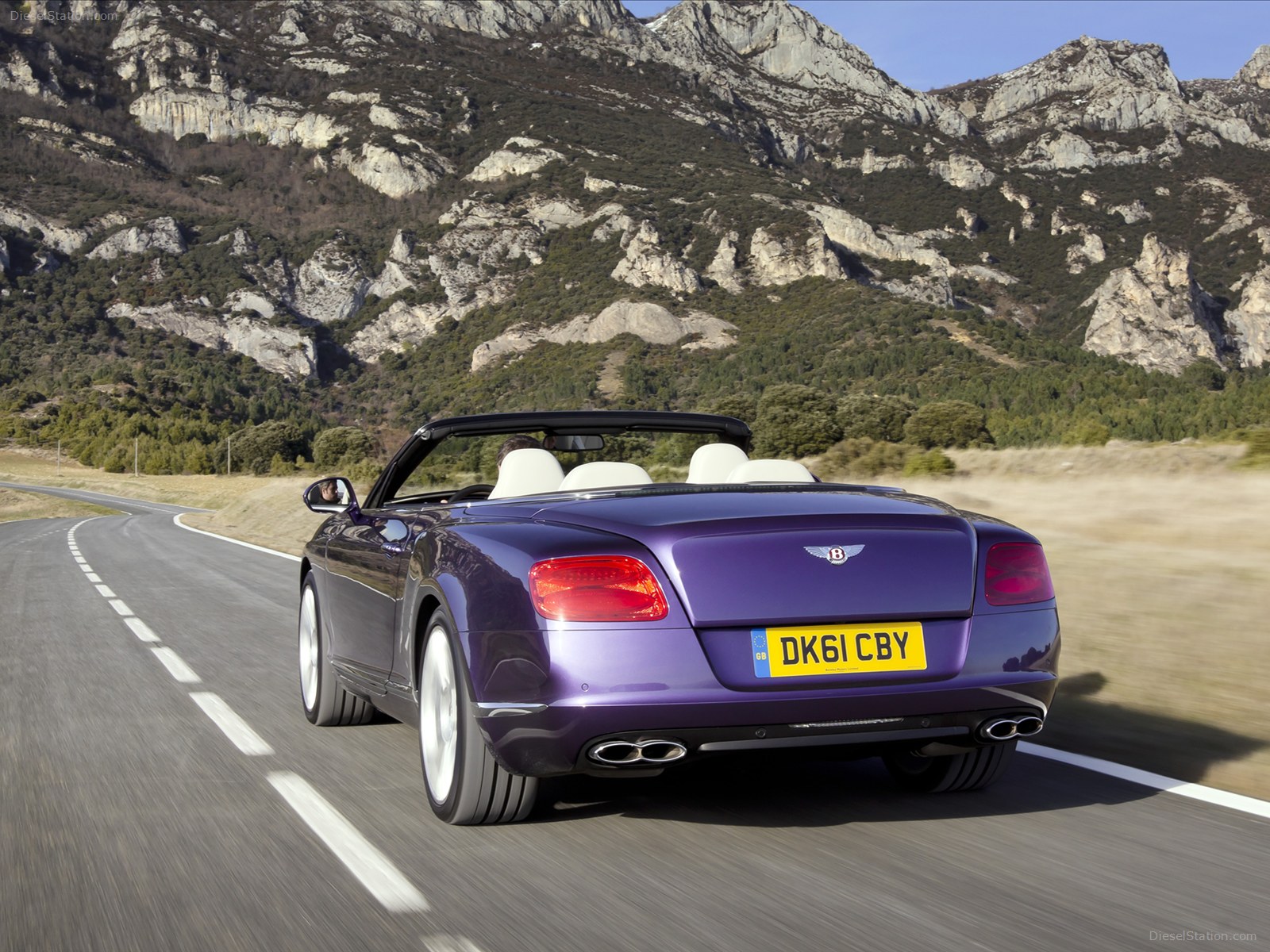 Bentley Continental GTC V8 2012