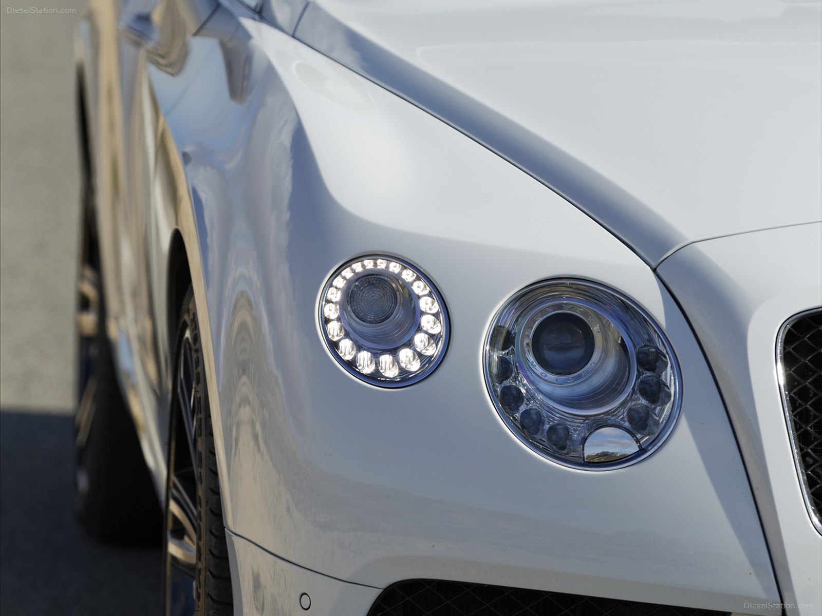 Bentley Continental GTC V8 2012