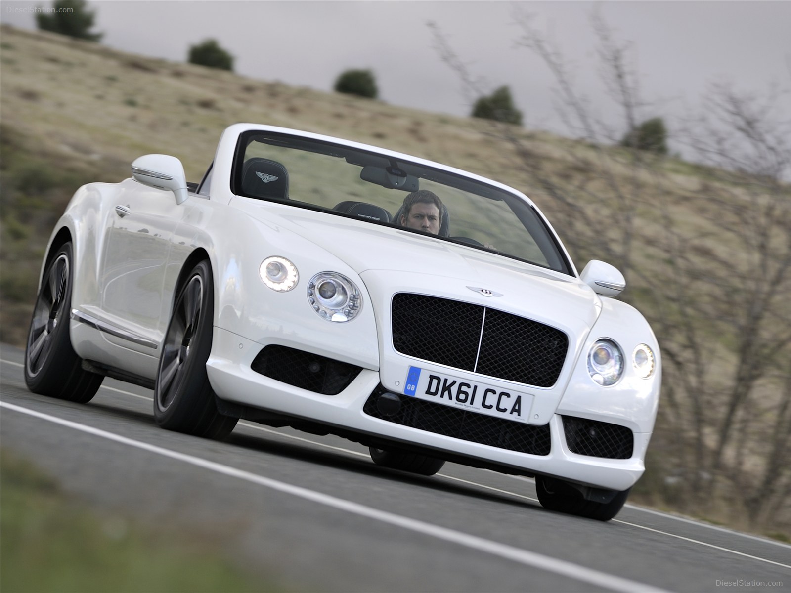 Bentley Continental GTC V8 2012