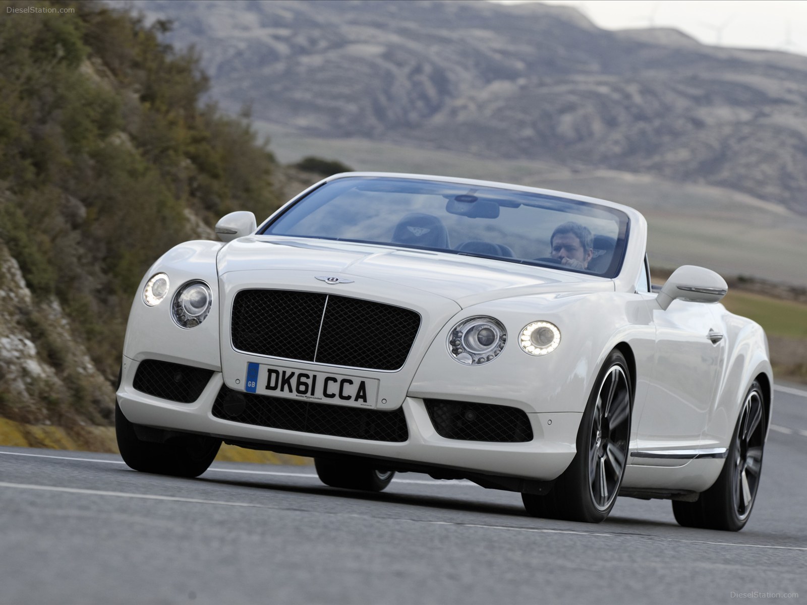 Bentley Continental GTC V8 2012