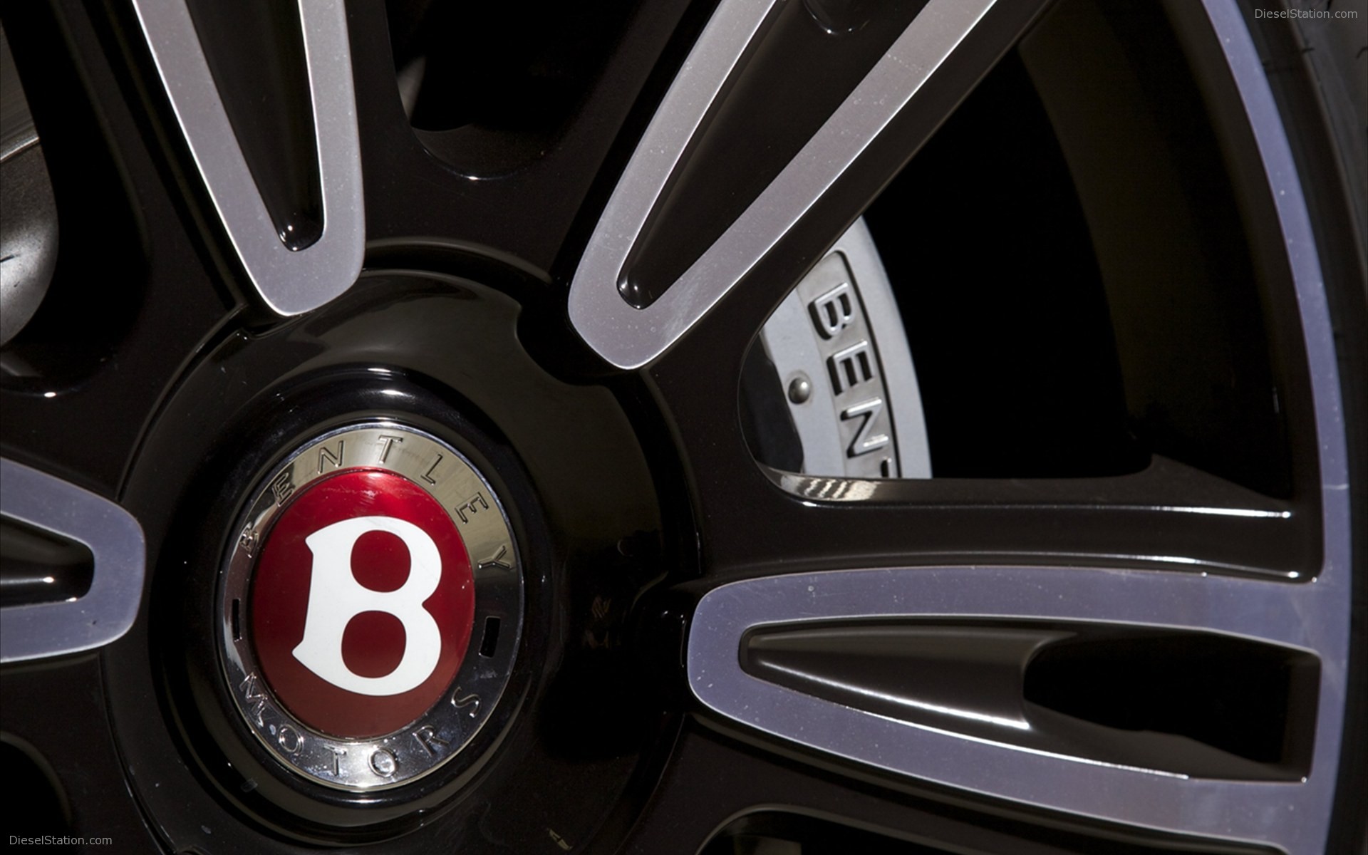 Bentley Continental GTC V8 2012