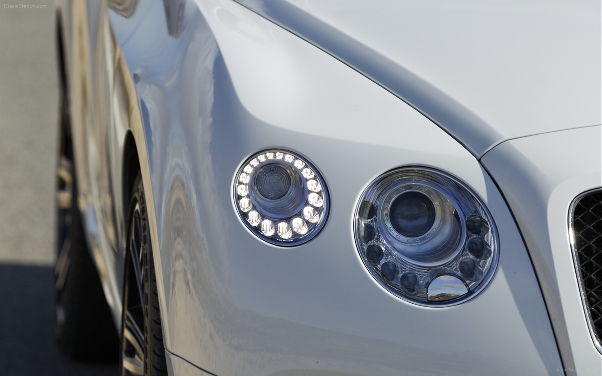 Bentley Continental GTC V8 2012