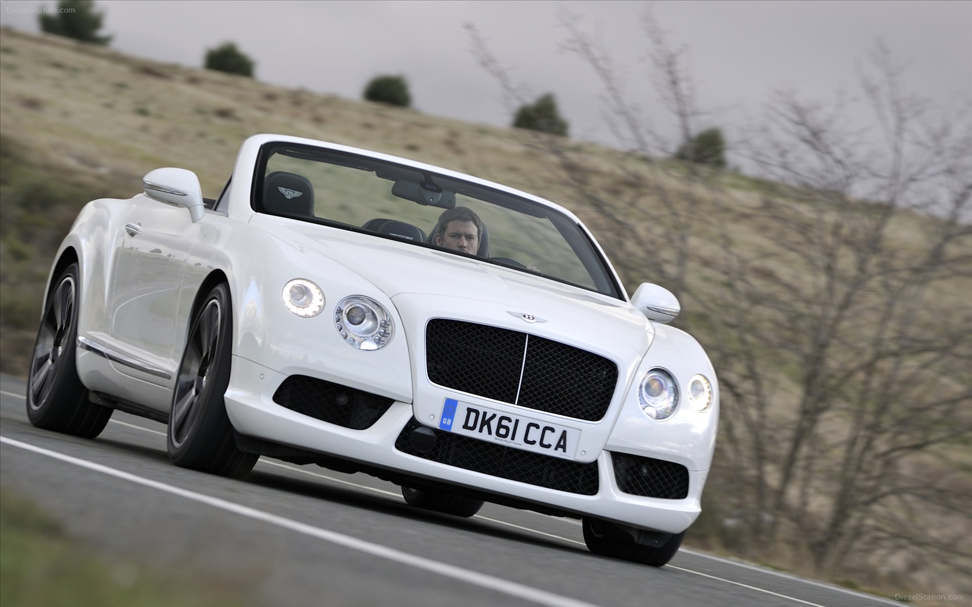 Bentley Continental GTC V8 2012