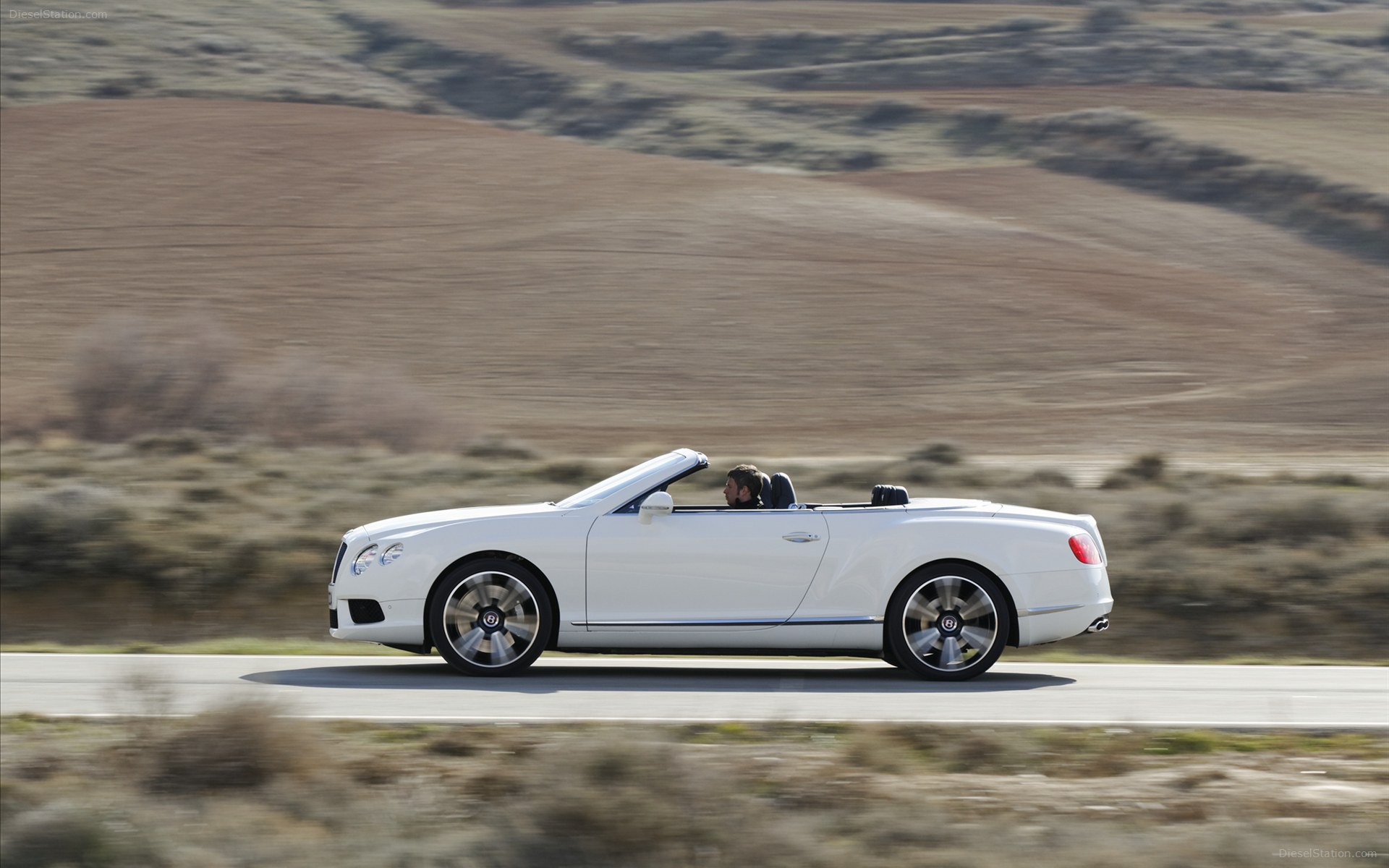 Bentley Continental GTC V8 2012