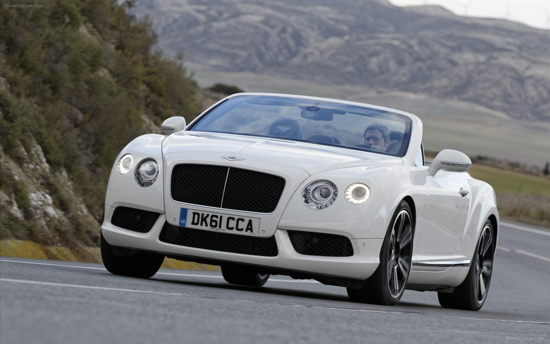 Bentley Continental GTC V8 2012