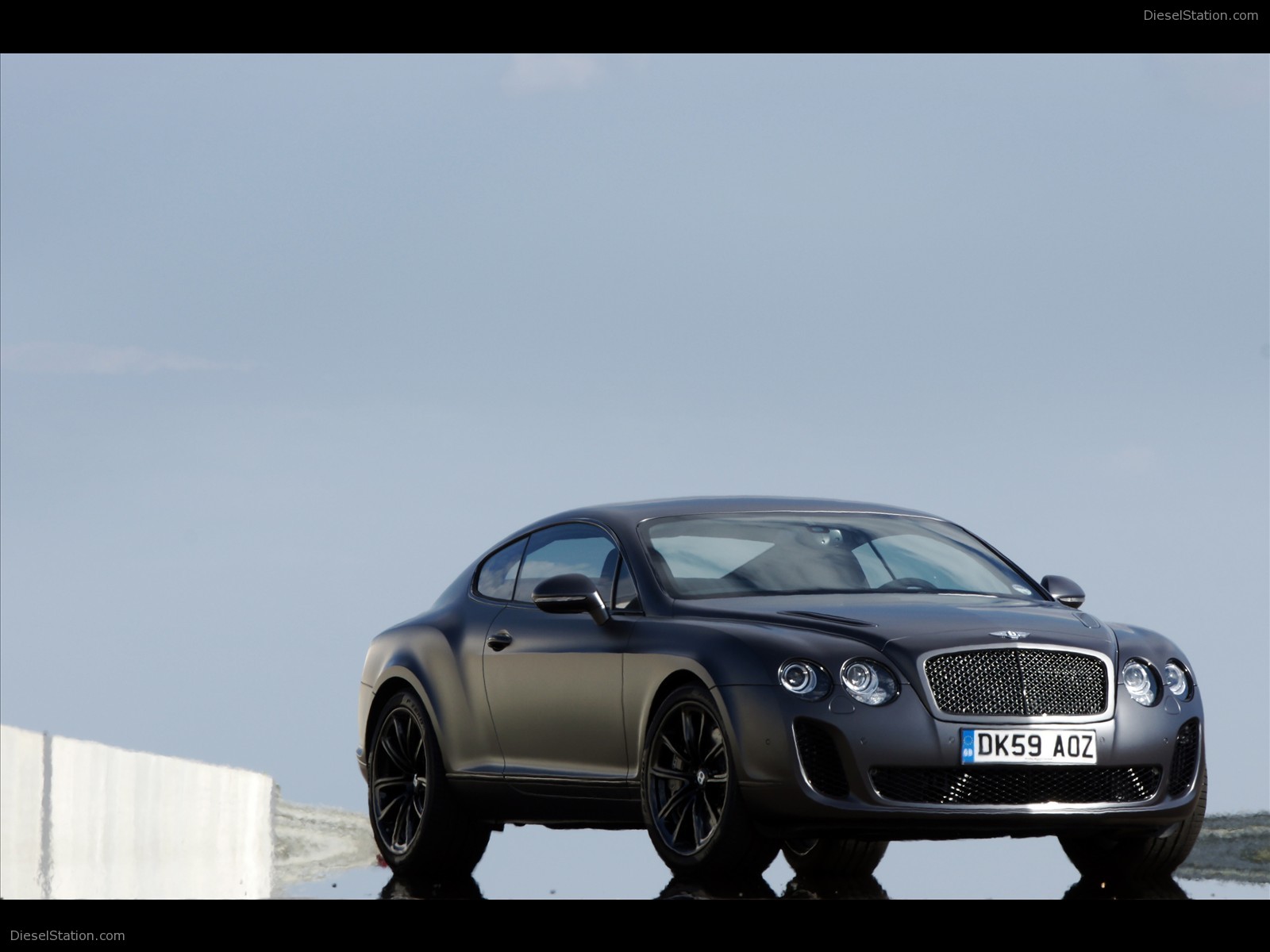 More Pics : 2010 Bentley Continental Supersports