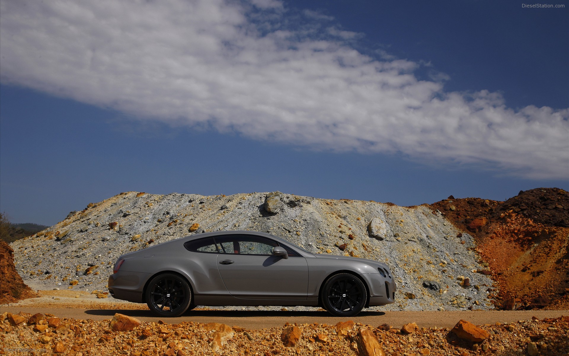 More Pics : 2010 Bentley Continental Supersports