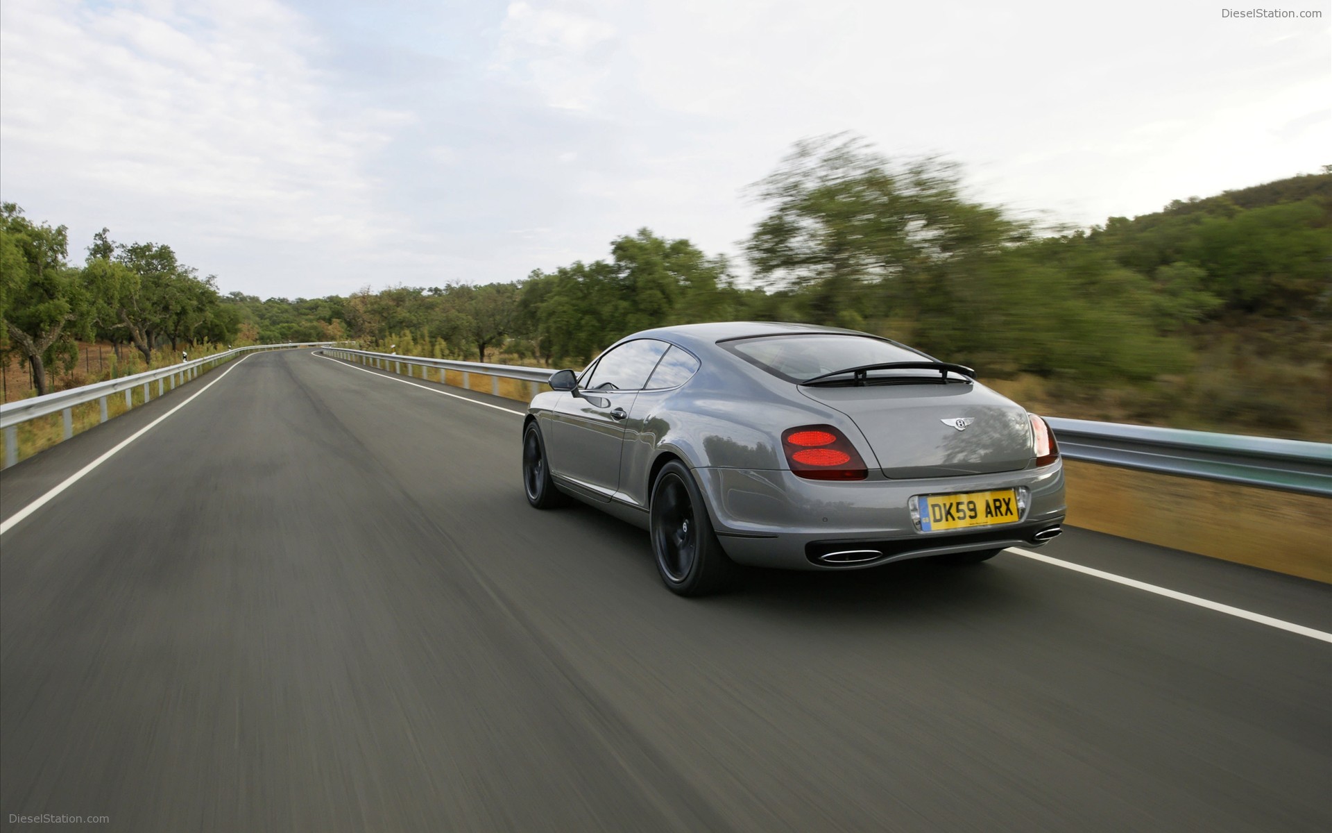 More Pics : 2010 Bentley Continental Supersports More Pics : 2010 Bentley Continental Supersports