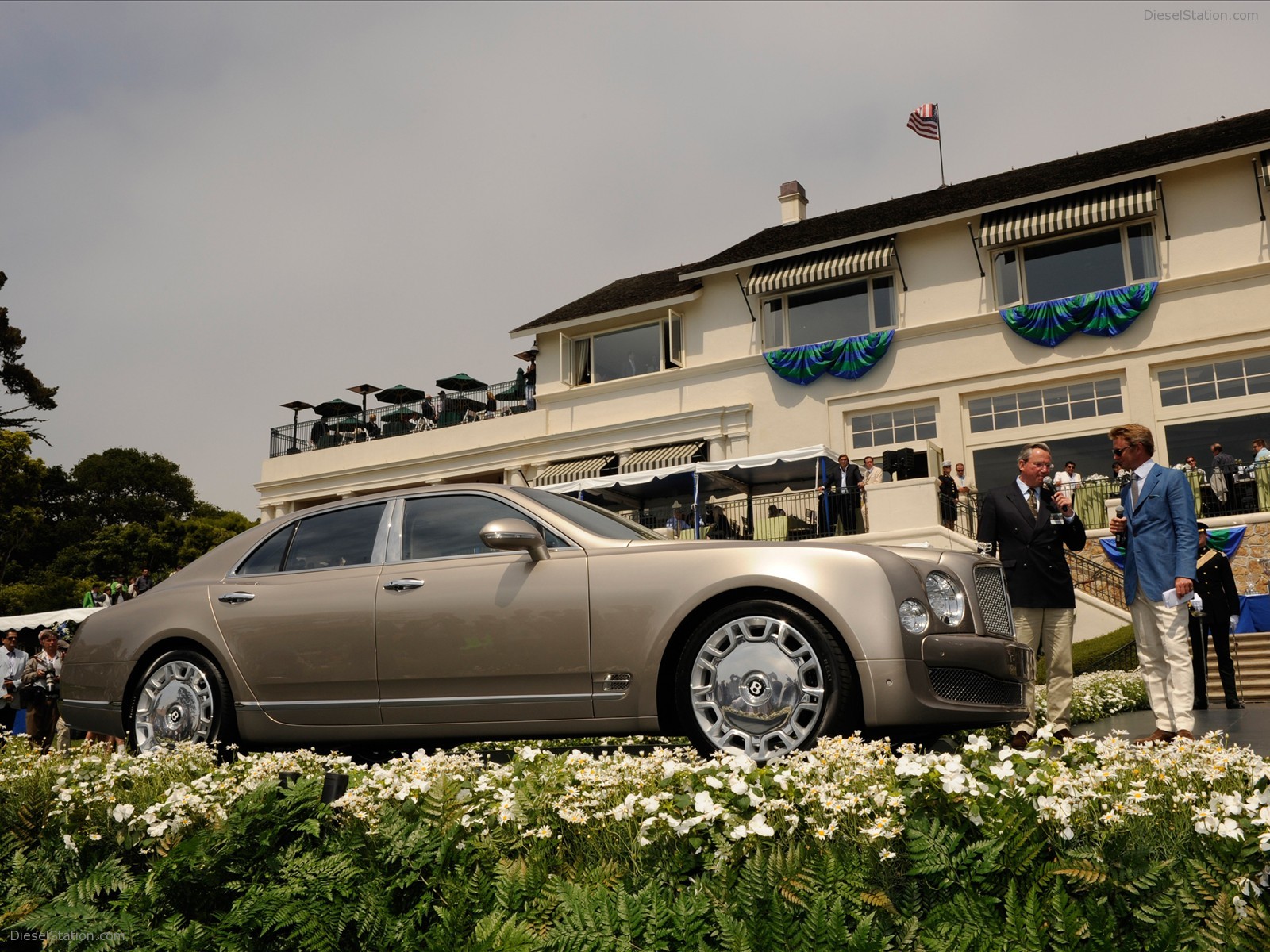 Bentley Mulsanne debuts at Frankfurt