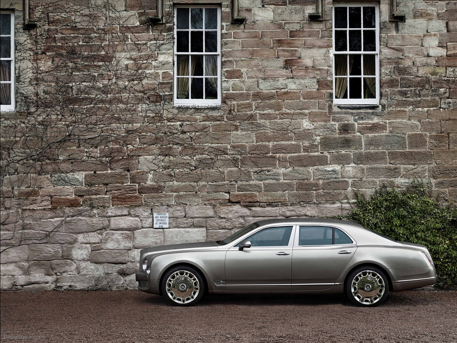 Bentley Mulsanne debuts at Frankfurt