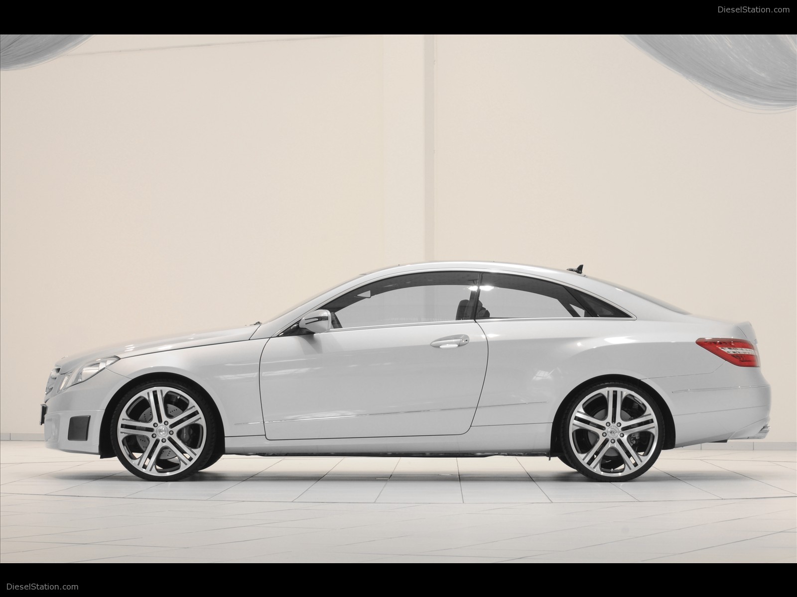 2010 Brabus Mercedes Benz E-Class Coupe 2010 Brabus Mercedes Benz E-Class Coupe