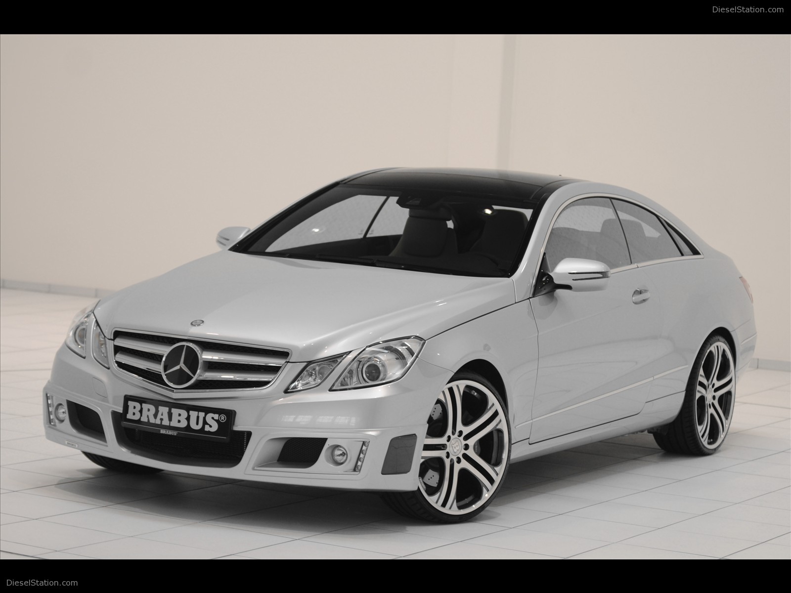 2010 Brabus Mercedes Benz E-Class Coupe 2010 Brabus Mercedes Benz E-Class Coupe
