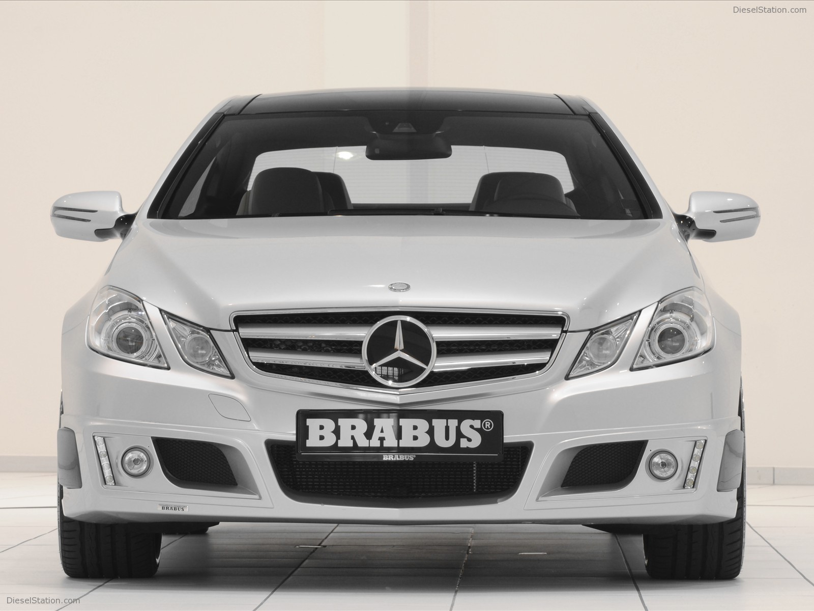 2010 Brabus Mercedes Benz E-Class Coupe 2010 Brabus Mercedes Benz E-Class Coupe