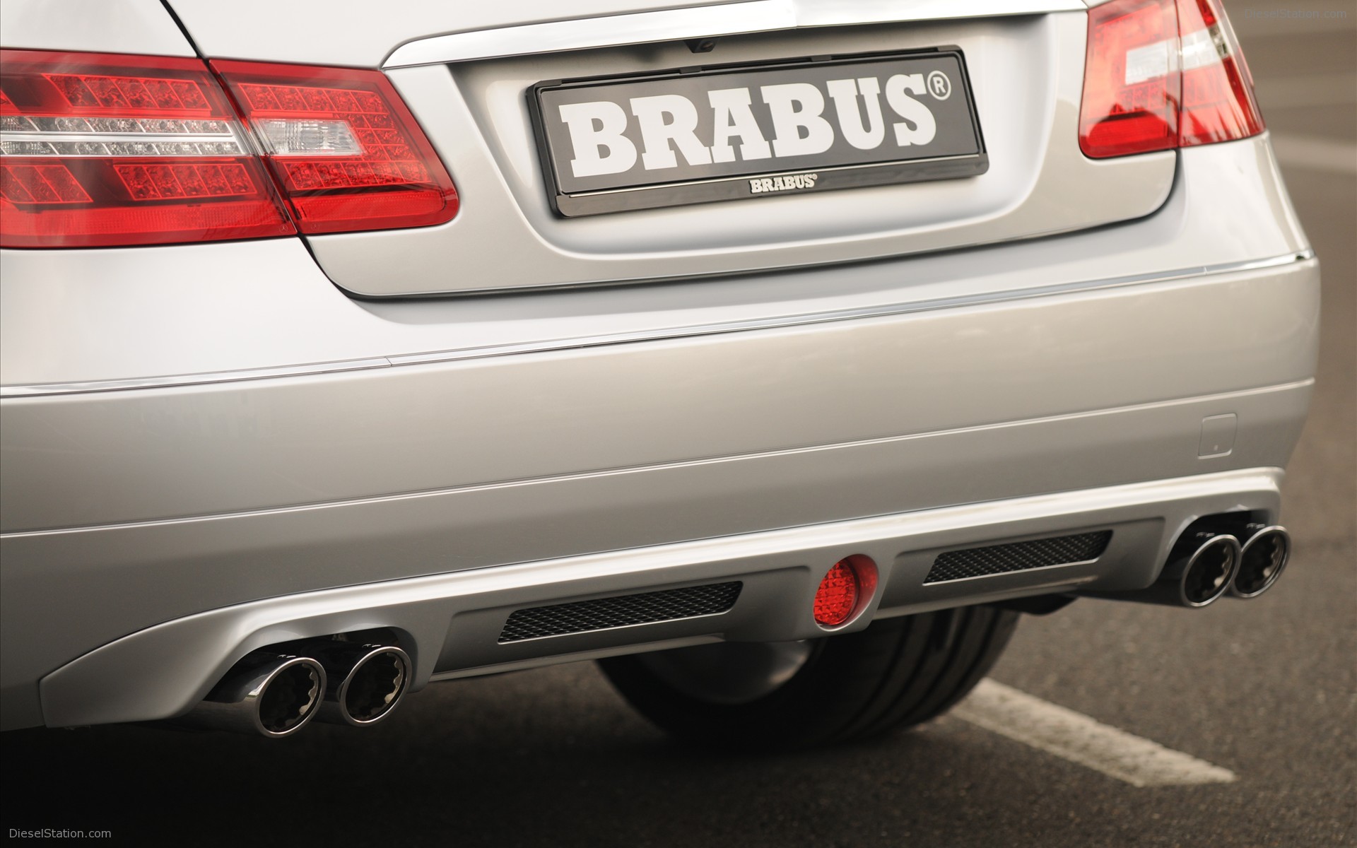 2010 Brabus Mercedes Benz E-Class Coupe 2010 Brabus Mercedes Benz E-Class Coupe
