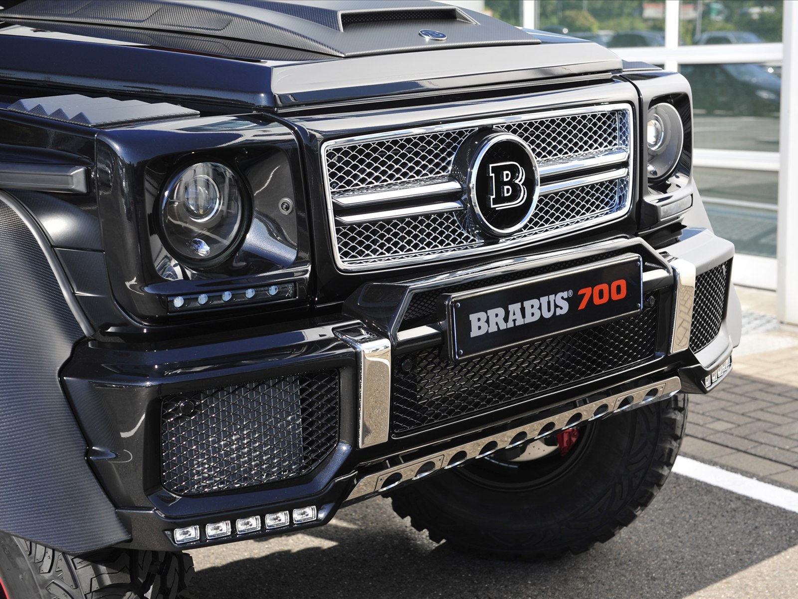 Brabus B63S 700 6x6 2013