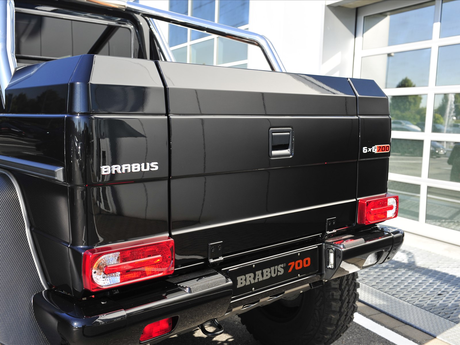 Brabus B63S 700 6x6 2013