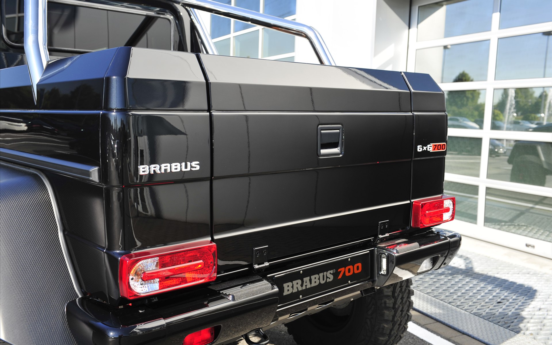 Brabus B63S 700 6x6 2013
