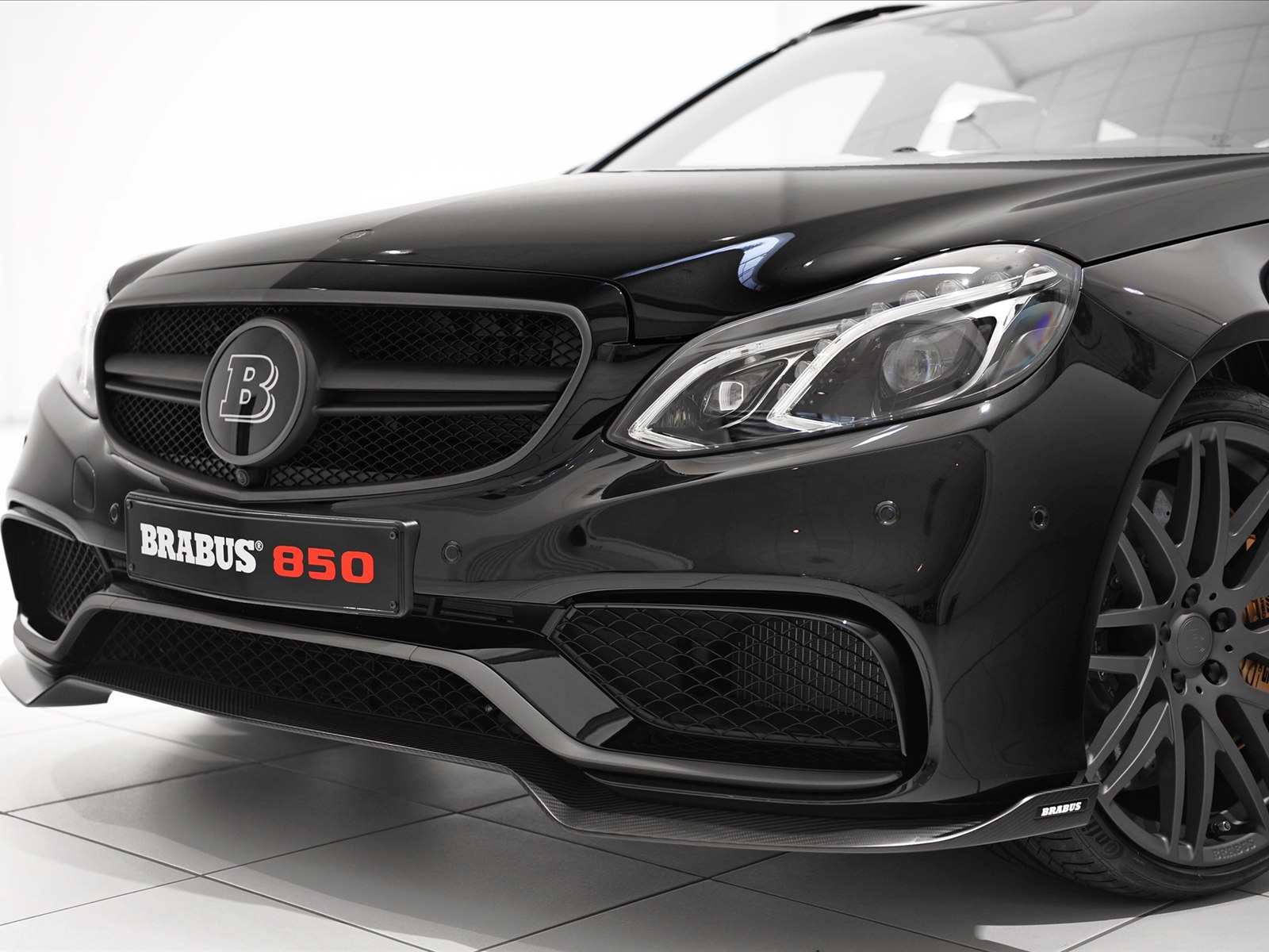 Brabus Mercedes E63 AMG Station Wagon 2014
