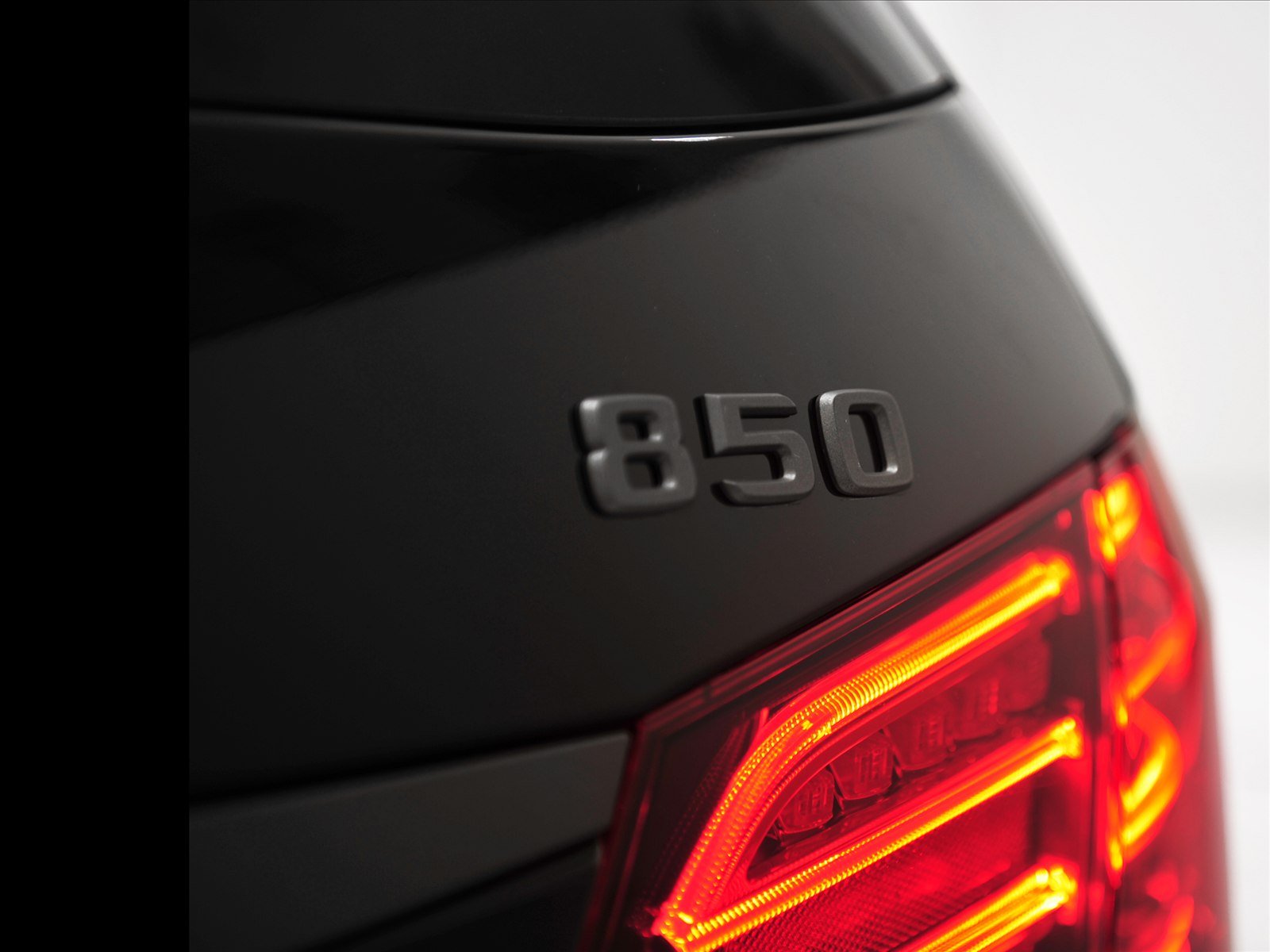 Brabus Mercedes E63 AMG Station Wagon 2014 Brabus Mercedes E63 AMG Station Wagon 2014