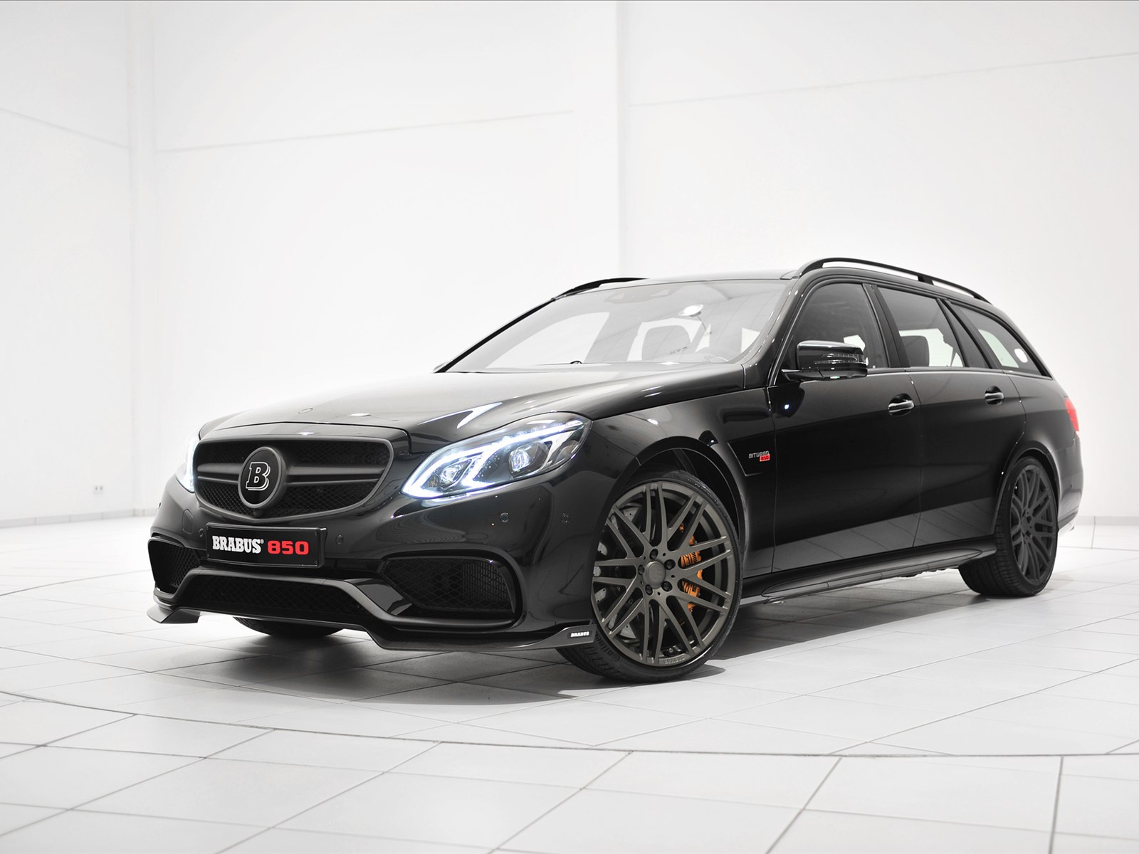 Brabus Mercedes E63 AMG Station Wagon 2014 Brabus Mercedes E63 AMG Station Wagon 2014