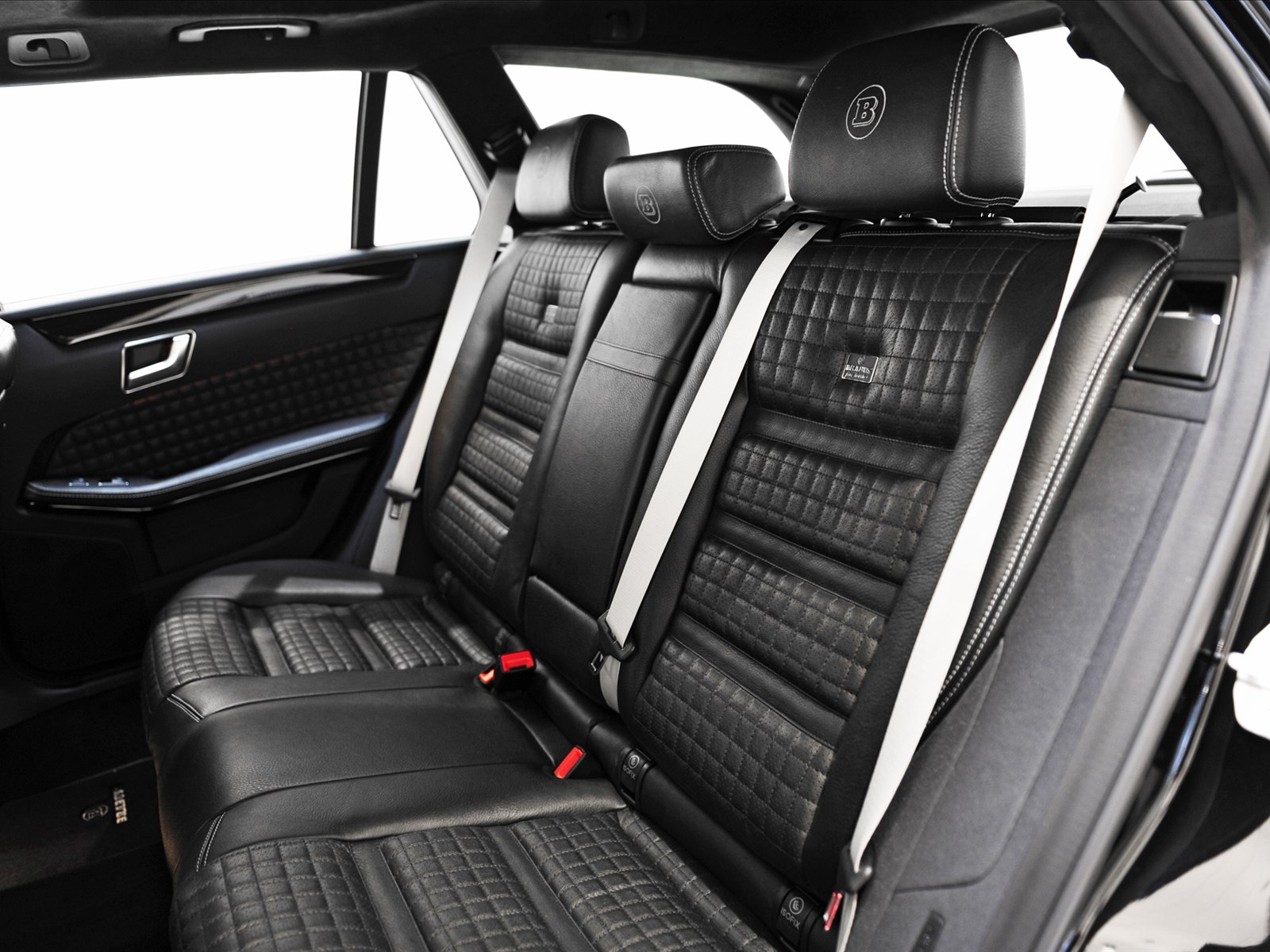 Brabus Mercedes E63 AMG Station Wagon 2014 Brabus Mercedes E63 AMG Station Wagon 2014