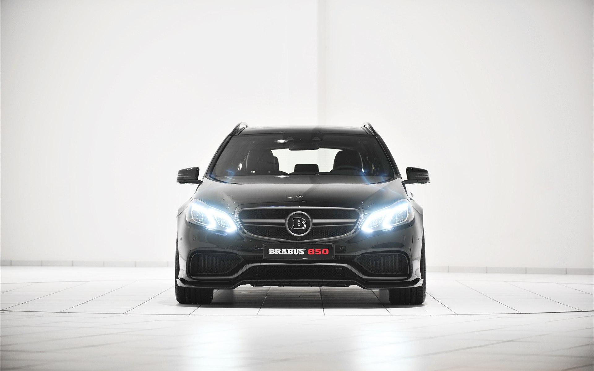Brabus Mercedes E63 AMG Station Wagon 2014 Brabus Mercedes E63 AMG Station Wagon 2014