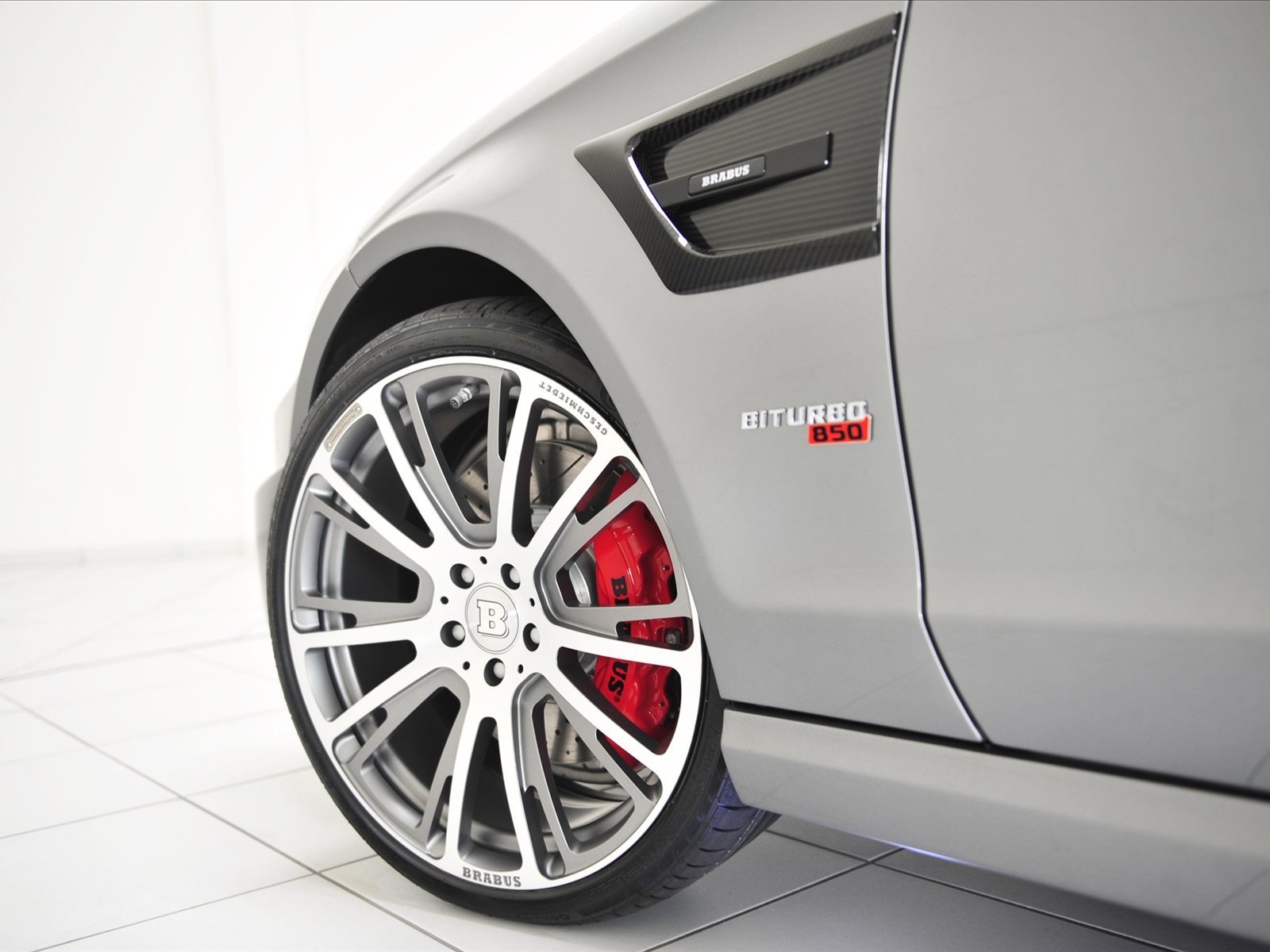 BRABUS 850 Shooting Brake 6.0 Biturbo 4MATIC 2014 BRABUS 850 Shooting Brake 6.0 Biturbo 4MATIC 2014