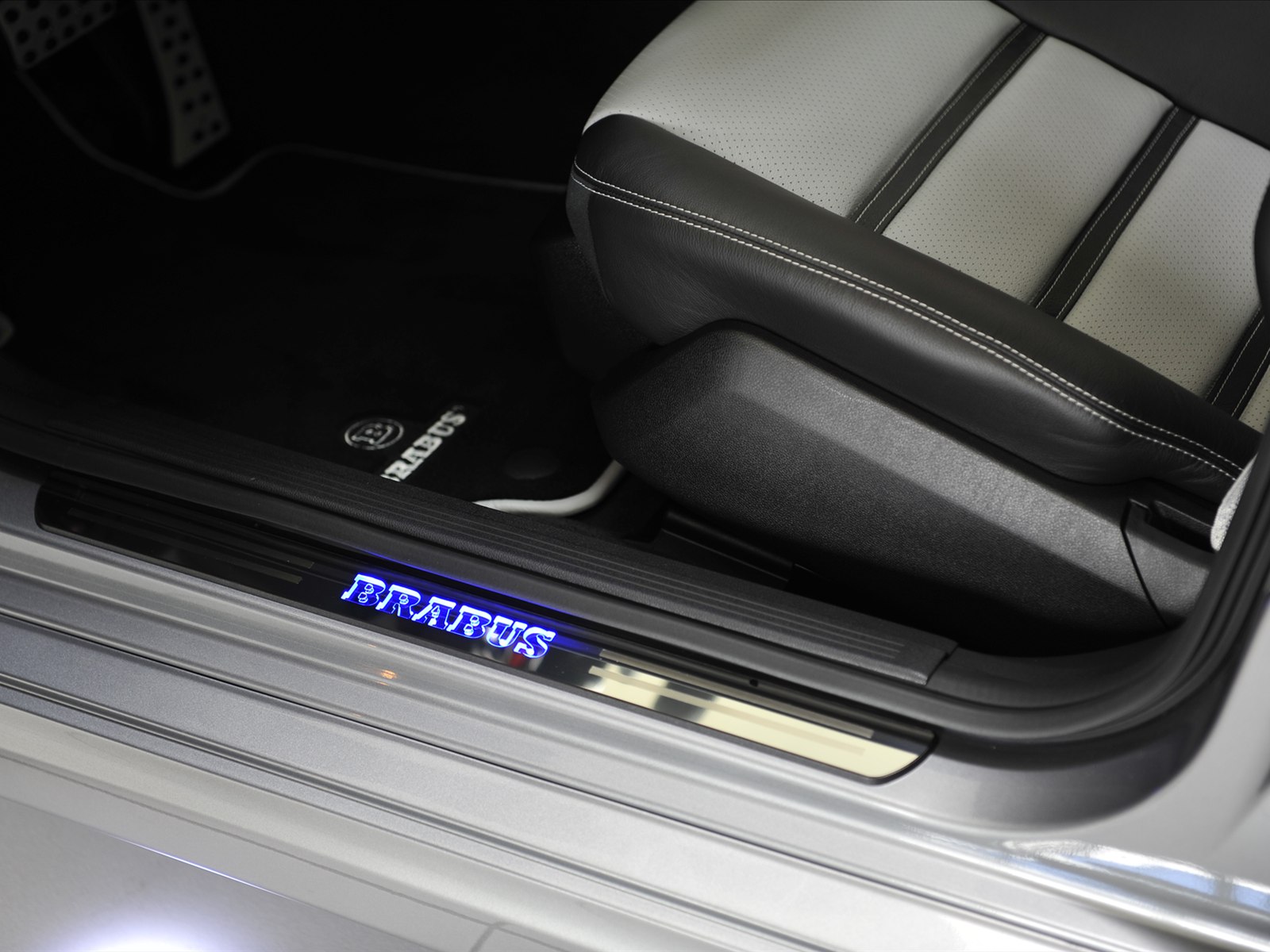 BRABUS 850 Shooting Brake 6.0 Biturbo 4MATIC 2014 BRABUS 850 Shooting Brake 6.0 Biturbo 4MATIC 2014