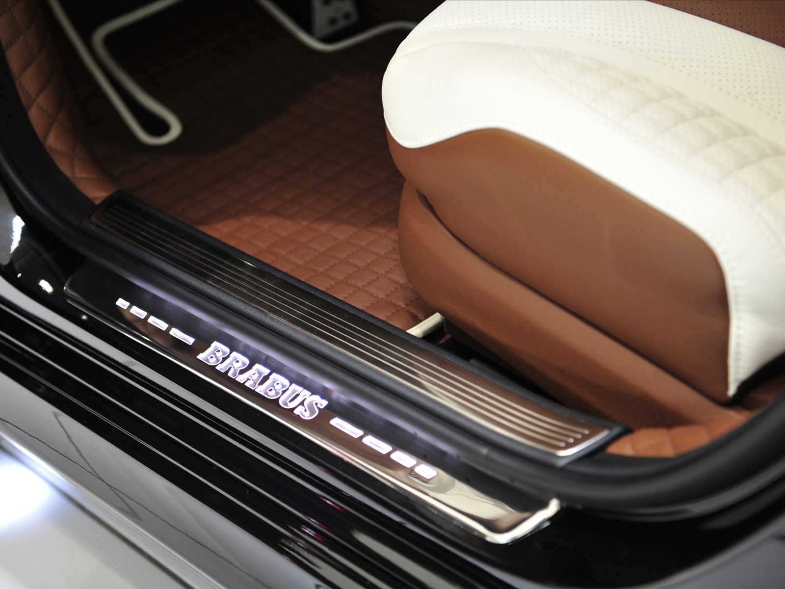 Brabus 850 6.0 Biturbo iBusiness 2014
