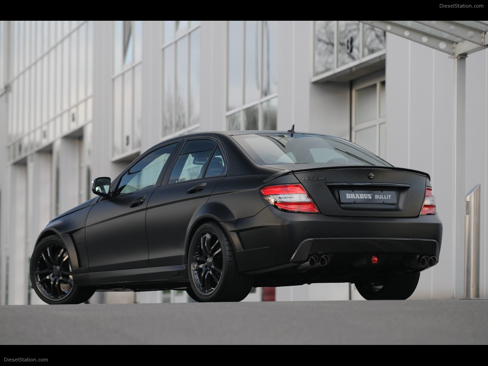 Brabus Bullit Black Arrow