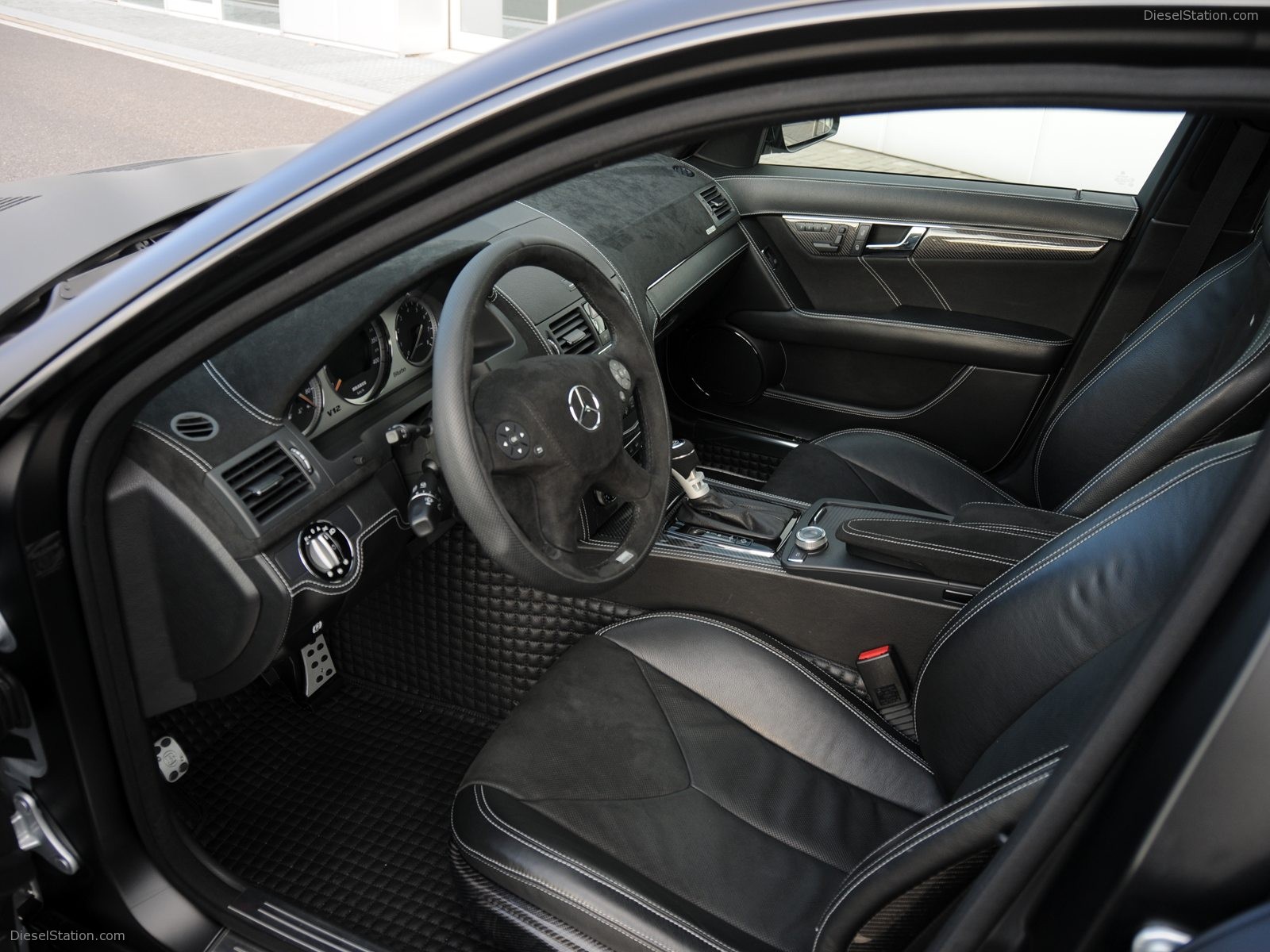 Brabus Bullit Black Arrow