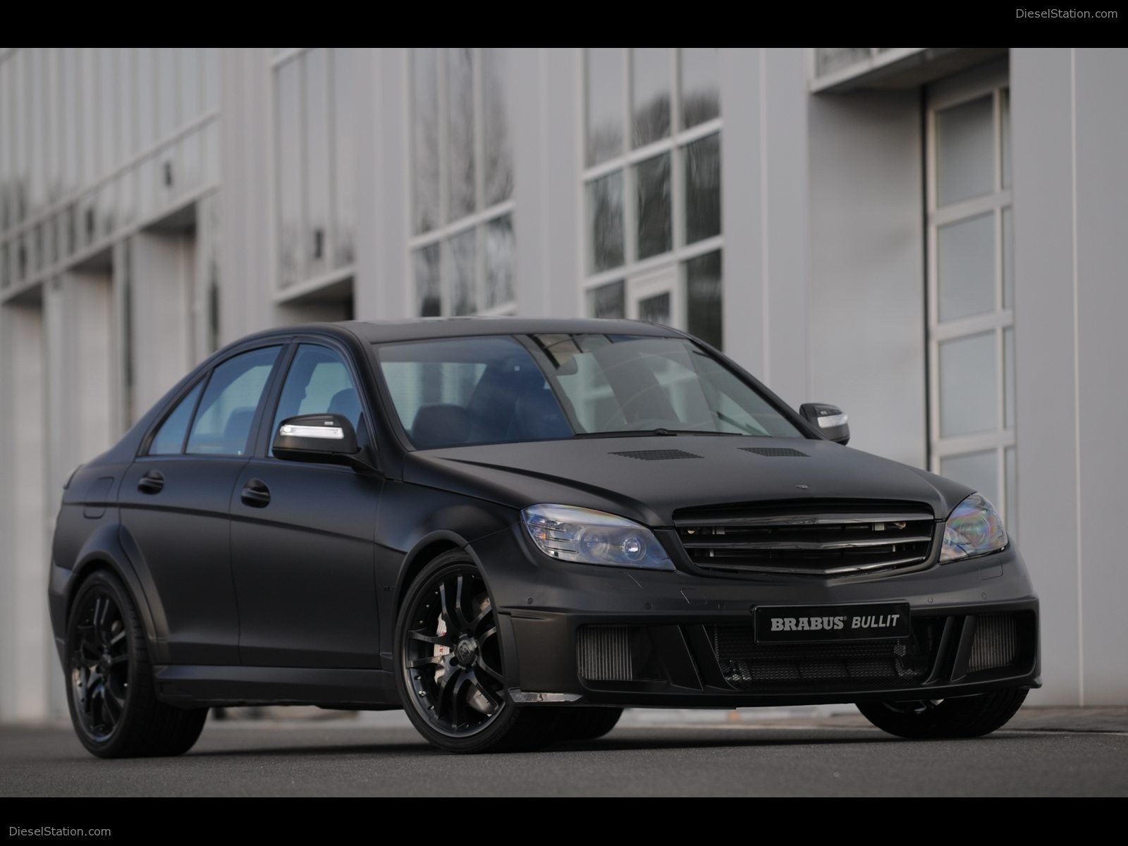Brabus Bullit Black Arrow