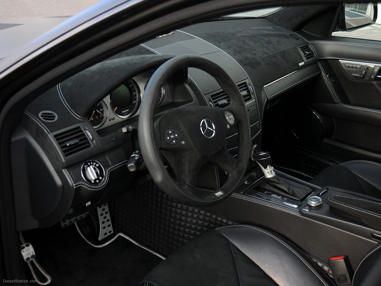 Brabus Bullit Black Arrow