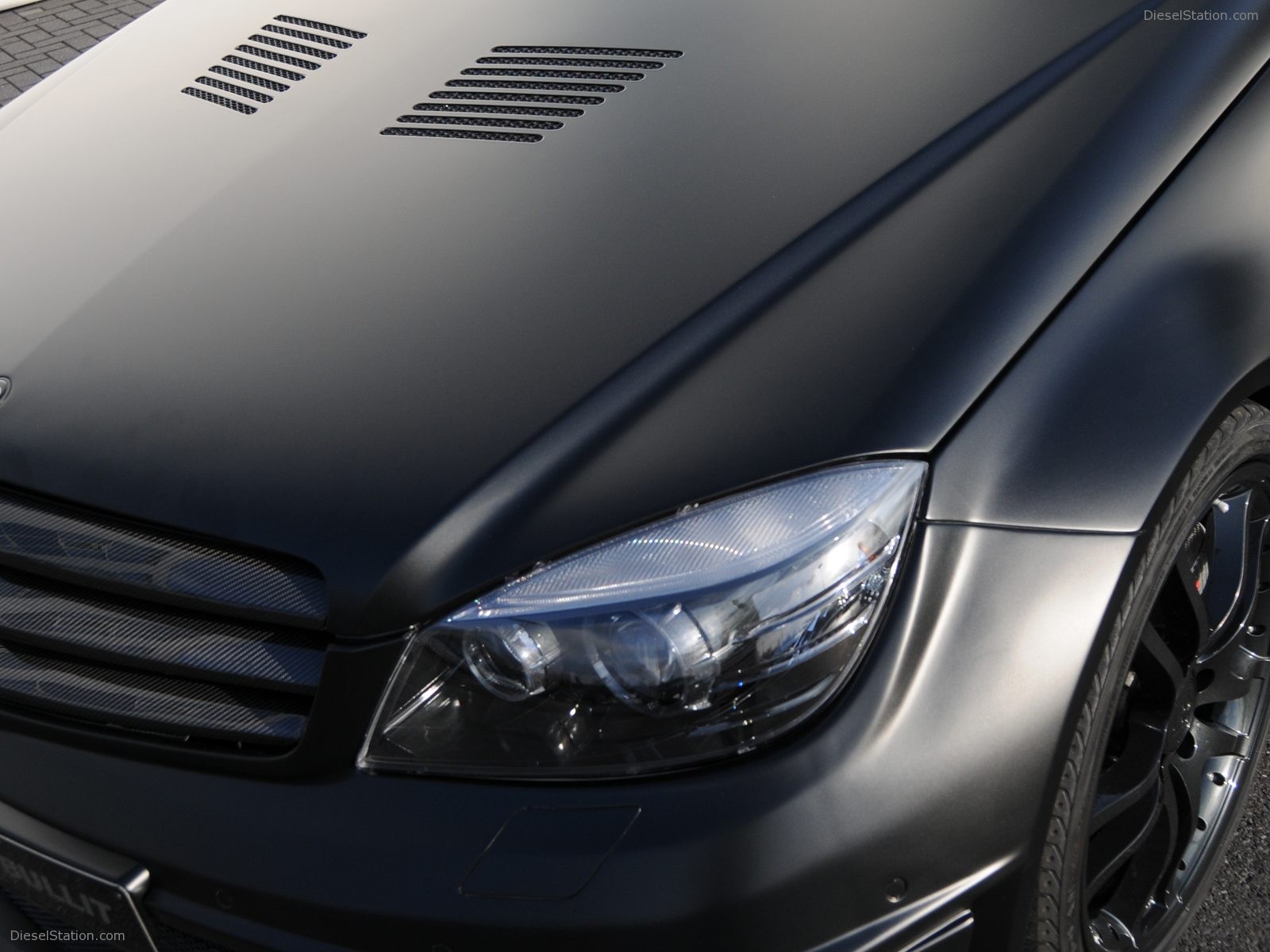Brabus Bullit Black Arrow