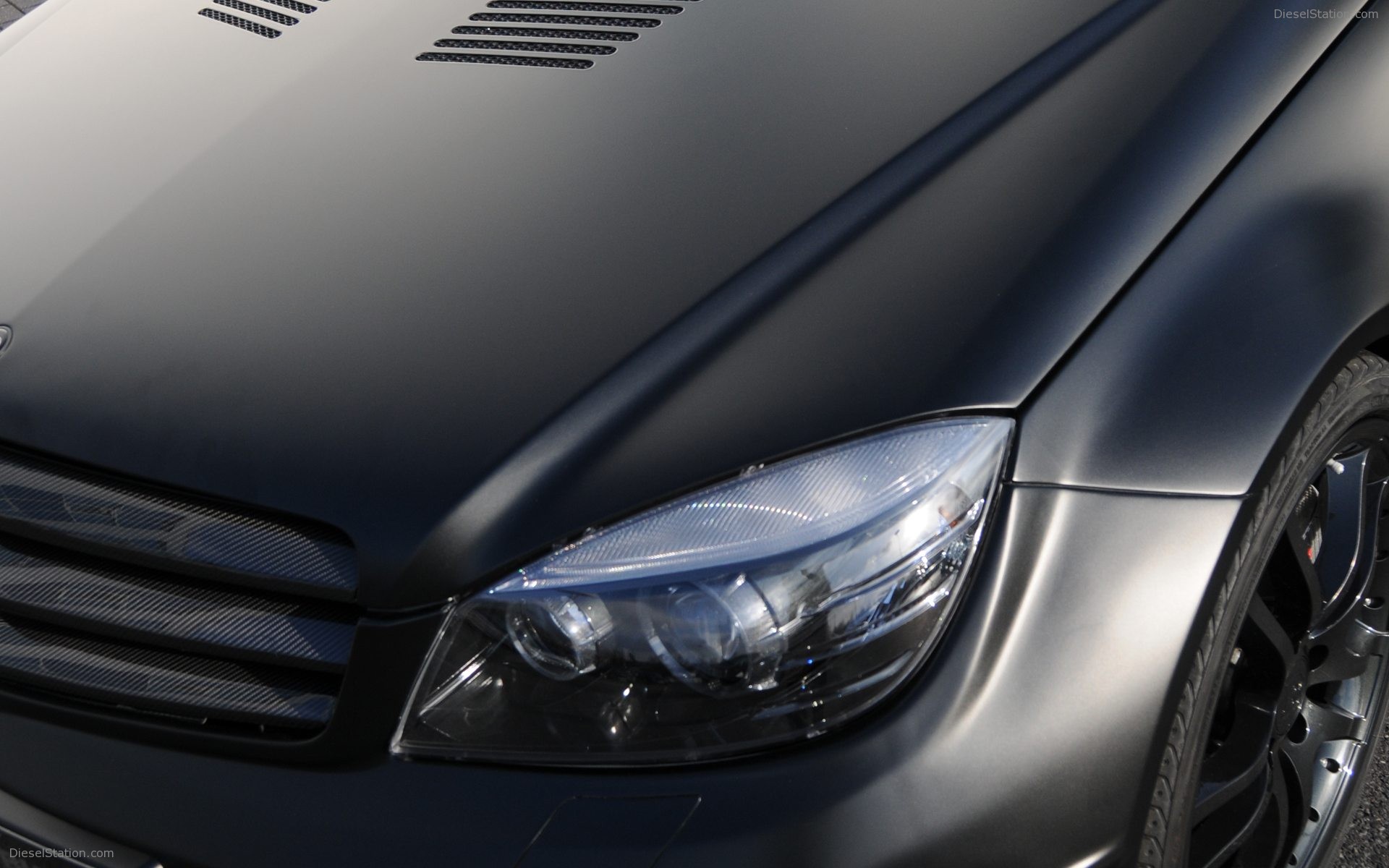 Brabus Bullit Black Arrow