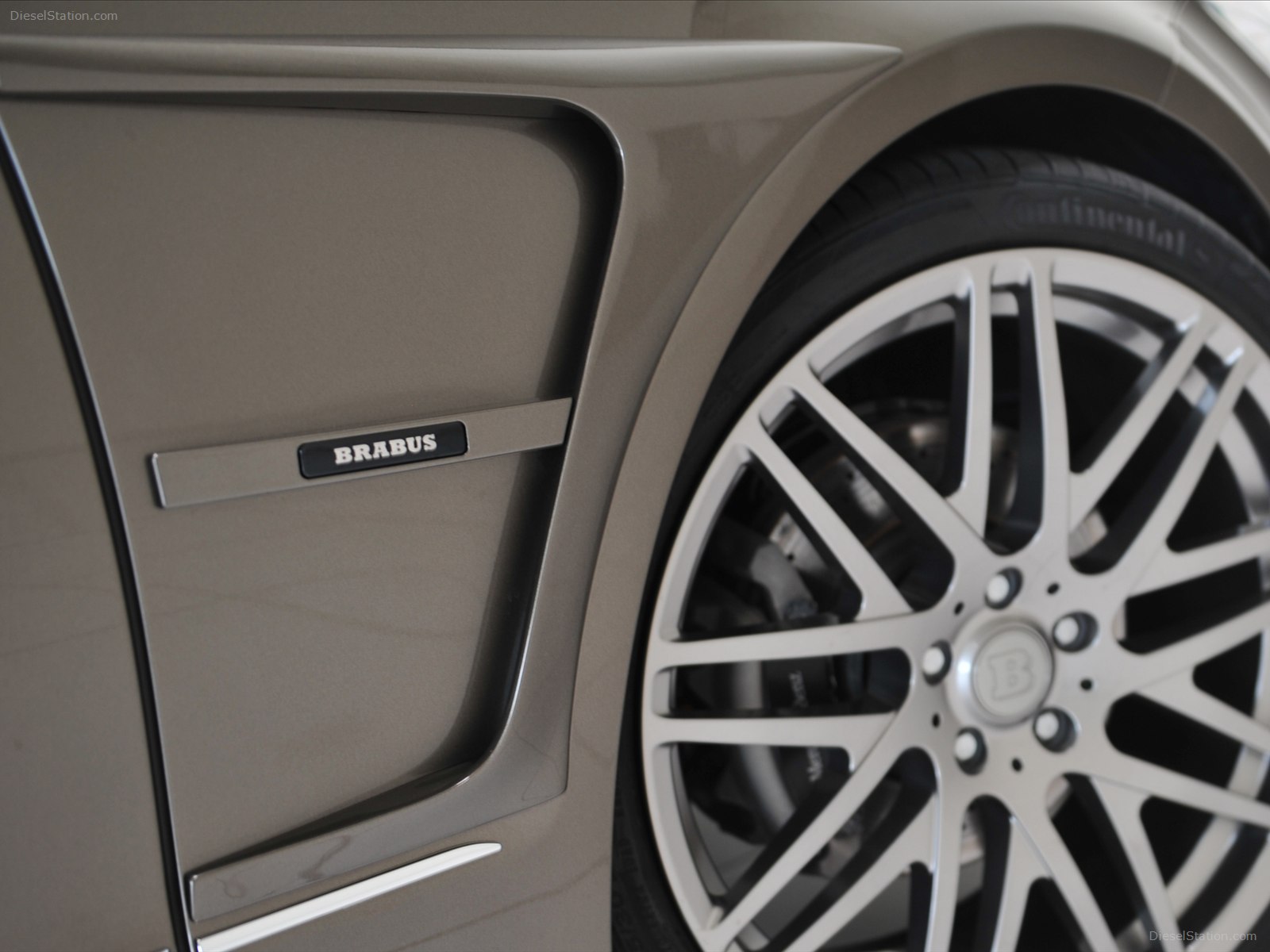 Brabus Mercedes CLS Shooting Brake 2013