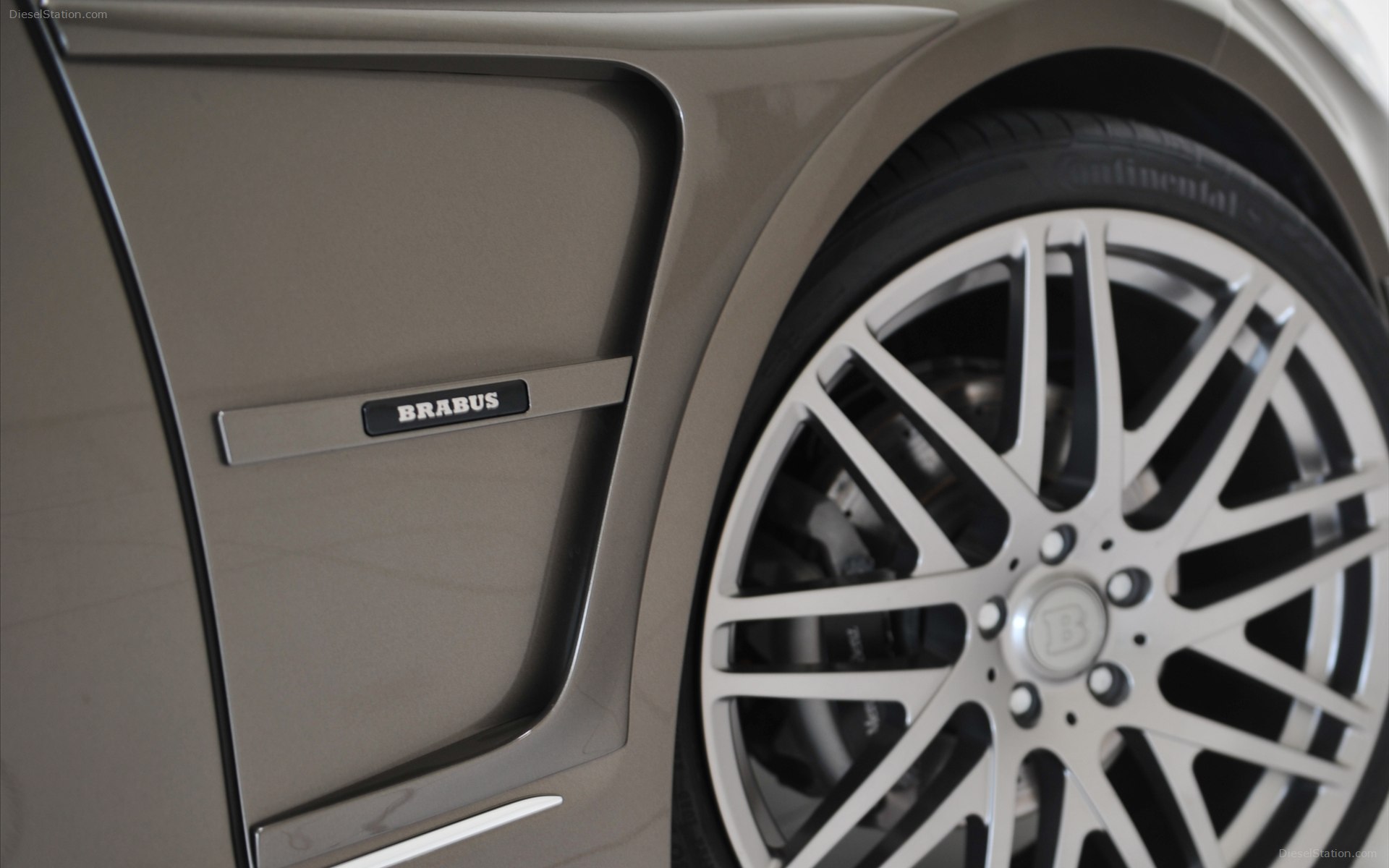 Brabus Mercedes CLS Shooting Brake 2013