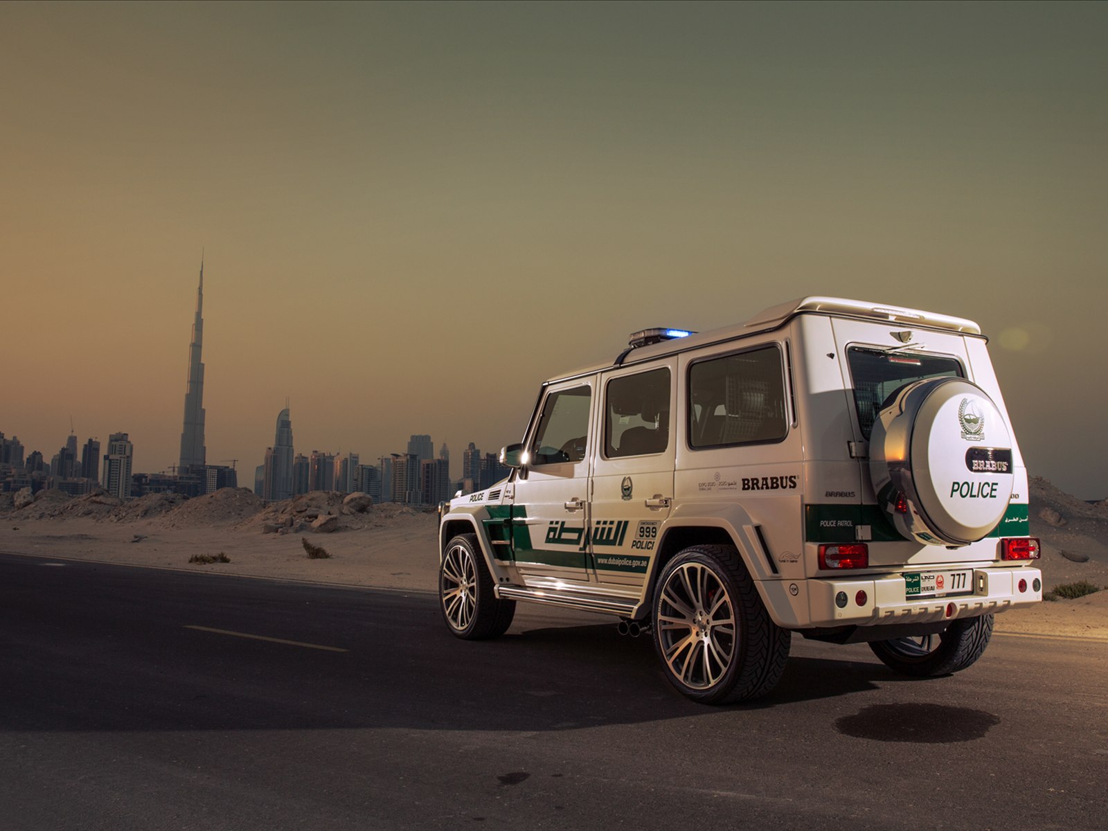Brabus B63S-700 Widestar Dubai Police Car 2014 Brabus B63S-700 Widestar Dubai Police Car 2014