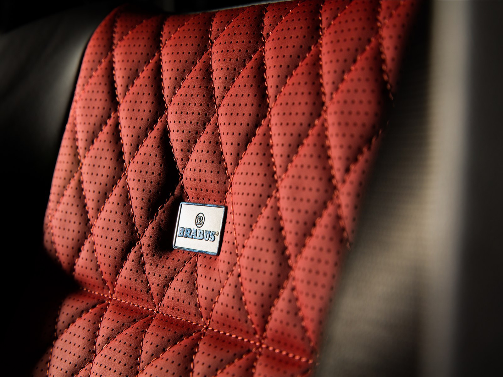 Brabus B63S-700 Widestar Dubai Police Car 2014 Brabus B63S-700 Widestar Dubai Police Car 2014