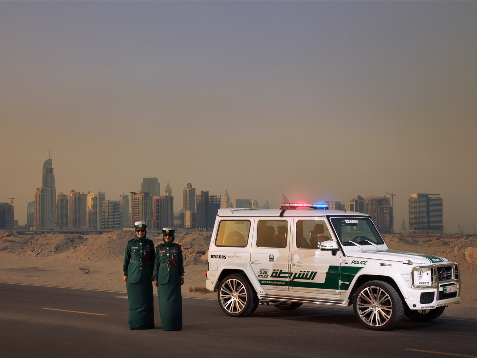 Brabus B63S-700 Widestar Dubai Police Car 2014