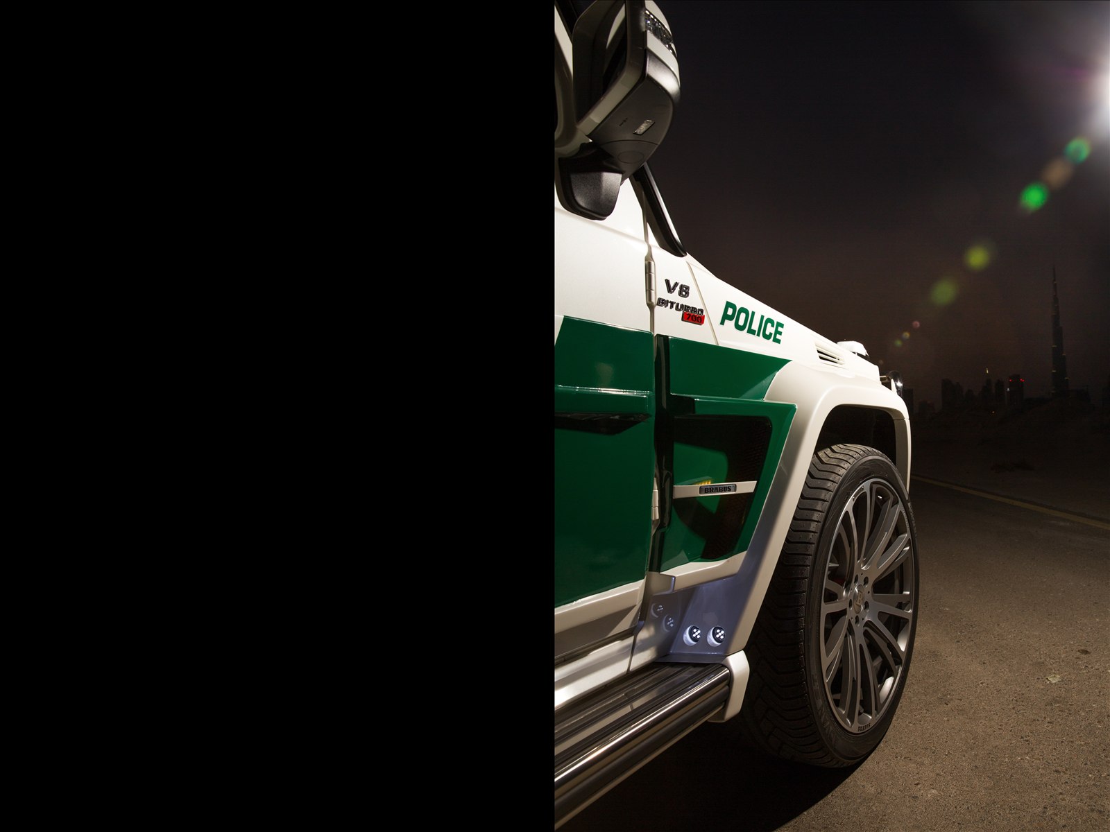 Brabus B63S-700 Widestar Dubai Police Car 2014 Brabus B63S-700 Widestar Dubai Police Car 2014
