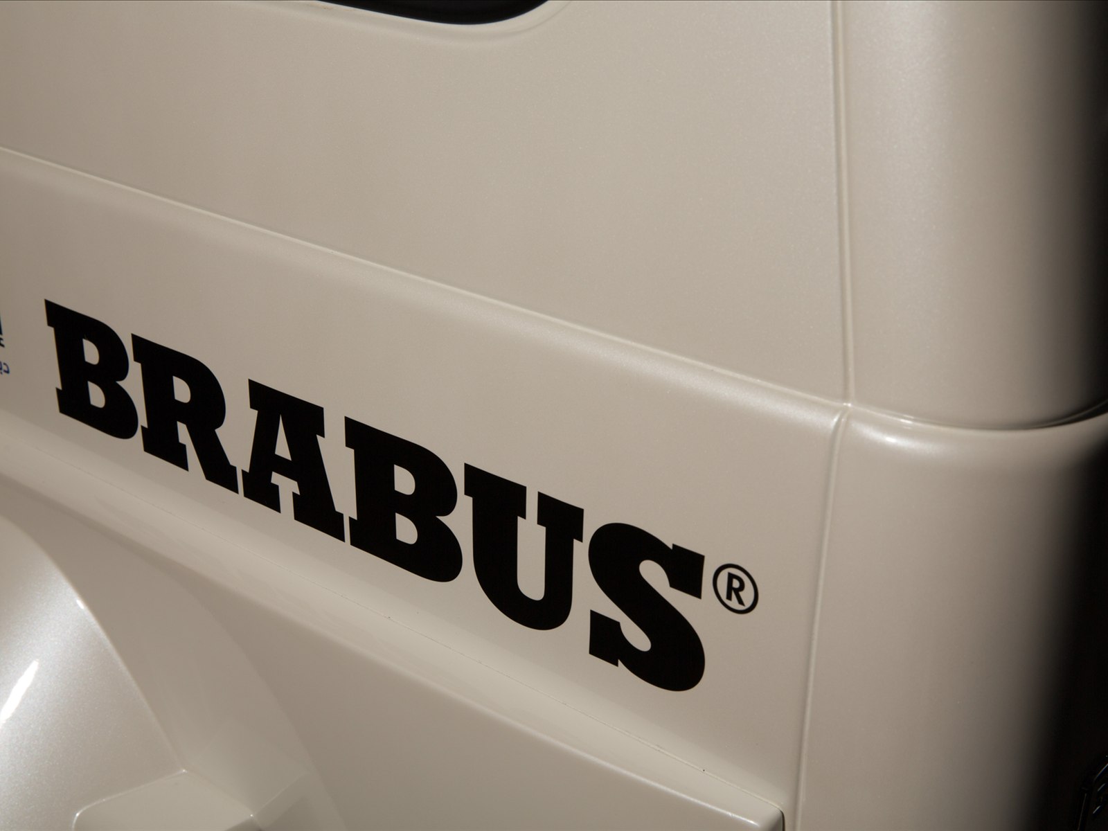 Brabus B63S-700 Widestar Dubai Police Car 2014