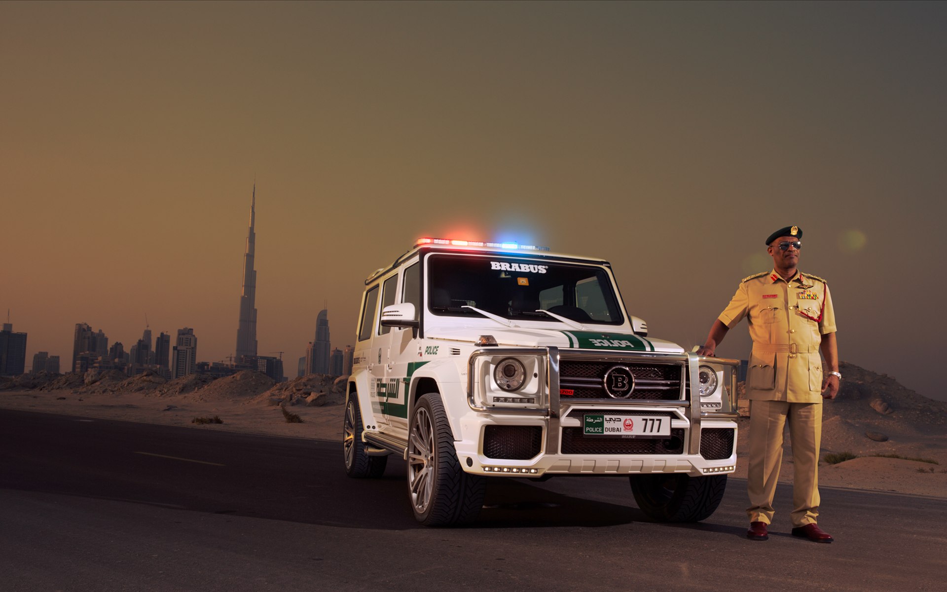 Brabus B63S-700 Widestar Dubai Police Car 2014 Brabus B63S-700 Widestar Dubai Police Car 2014